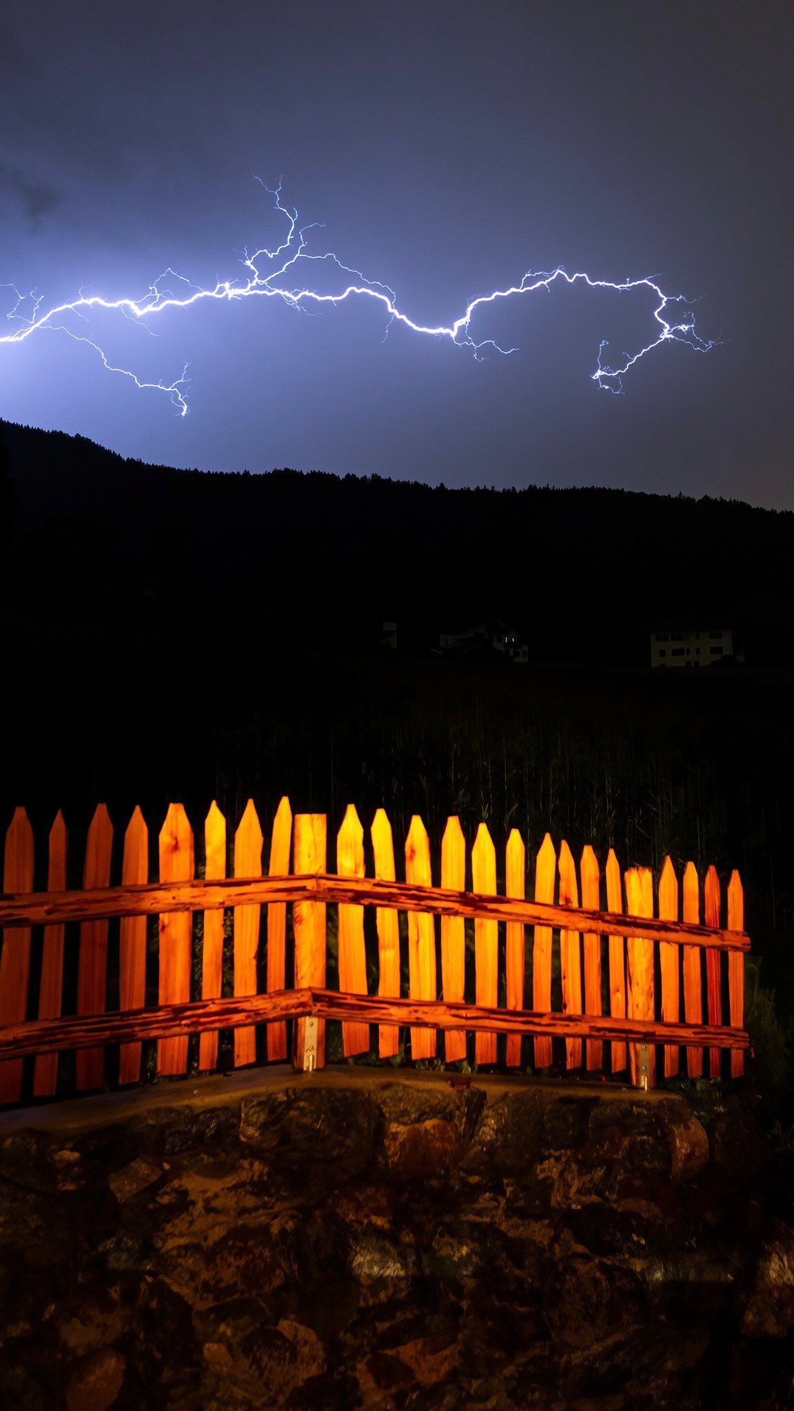 SAFARI FOTOGRÁFICO PARA MUJERES 🌷
-05-09/09/2026 Torres del Paine, Chile 𓃮✮
🔥ÚLTIMOS CUPOS!🔥
En los safaris fotográficos para mujeres nos sumergimos en plena naturaleza, afinando la mirada y practicando en el terreno.
Junto a guías expertos, biólogos y rastreadores nos adentraremos en lugares donde la fauna se muestra en todo su esplendor, aprenderás acerca del comportamiento de la fauna, su hábitat, geografía y la historia que la envuelve.
Guiándote en cada toma, verás cómo tus fotografías cobran una nueva fuerza. Tus imágenes mejorarán mucho más rápido en los Safaris que estudiando únicamente la teoría.
También descubrirás cómo transformar tu pasión en algo más grande. Compartiré contigo lo que he aprendido sobre la fotografía como profesión, cómo construir un portafolio con intención, aprenderás a darle valor a tu trabajo y explorar caminos para vivir de lo que amas.
Te beneficiarás adquiriendo mayores conocimientos fotográficos, mayores conocimiento acerca del comportamiento de la fauna, aprenderás a utilizar la fotografía como herramienta para generar ingresos, formarás fuertes vínculos con otras mujeres y tendrás una vivencia de vida que recordarás con mucho amor siempre.
Cada Safari es una experiencia transformadora para conectar con la vida silvestre y crecer fotográficamente.
Comenta safari y te envío más información ㅤ♡
#lacamaraexplora