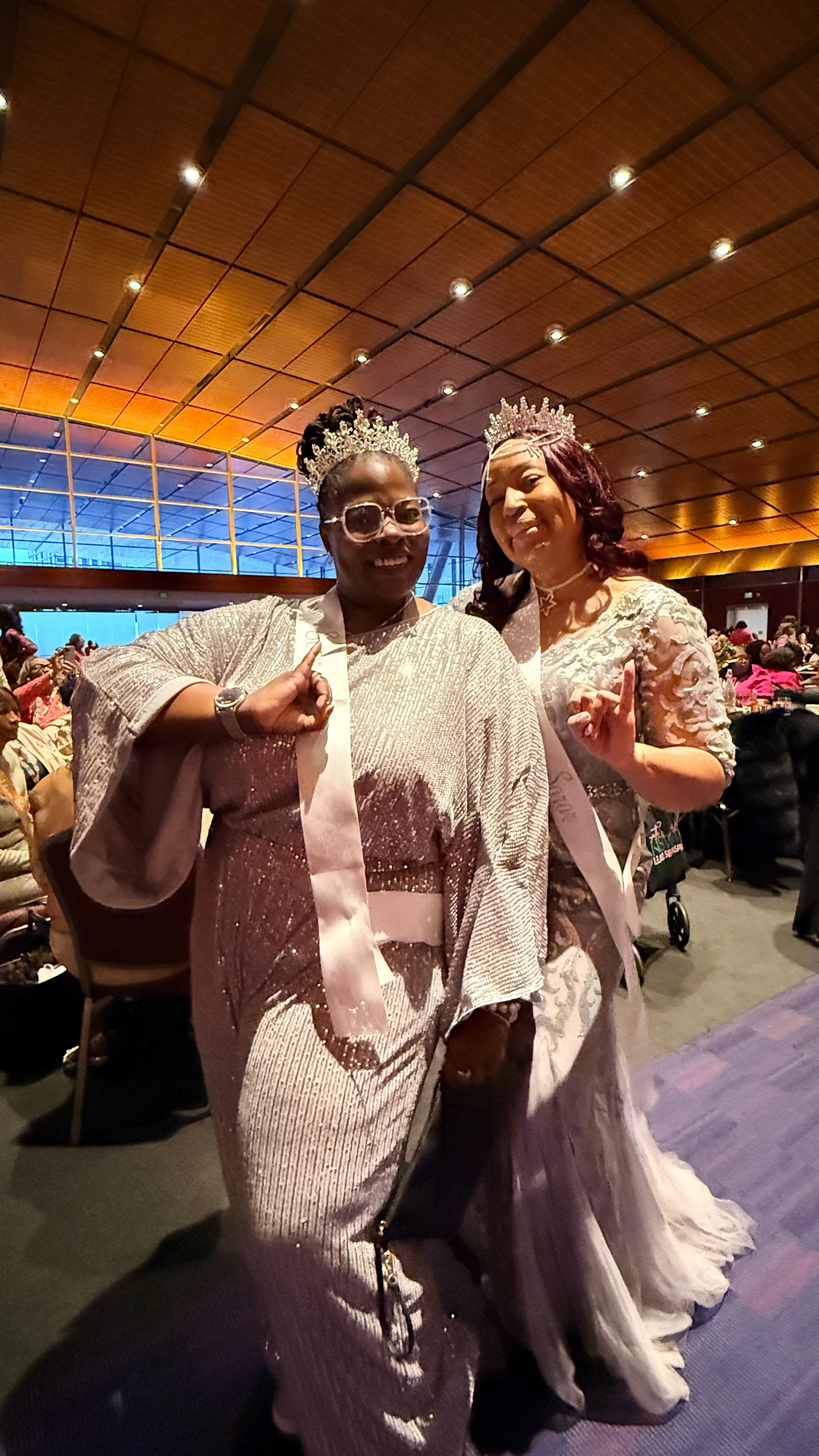 Today, the Iota Alpha Omega Chapter had the distinct honor of celebrating excellence, dedication, and sisterhood as we recognized members who have reached remarkable milestones.
We proudly call this celebration “2 Silvers and a Pearl.” 💕💚🩶
Two radiant Silver members marking 25 years of service, and one precious Pearl member celebrating 65 years of unwavering commitment, leadership, and love for our sisterhood.
Your legacy inspires us. Your service strengthens us. Your light guides us.
Congratulations to our phenomenal honorees — we celebrate you today and always!
#alphakappaalphasororityincorporated
#iotaalphaomega
#pearl
#silverstars