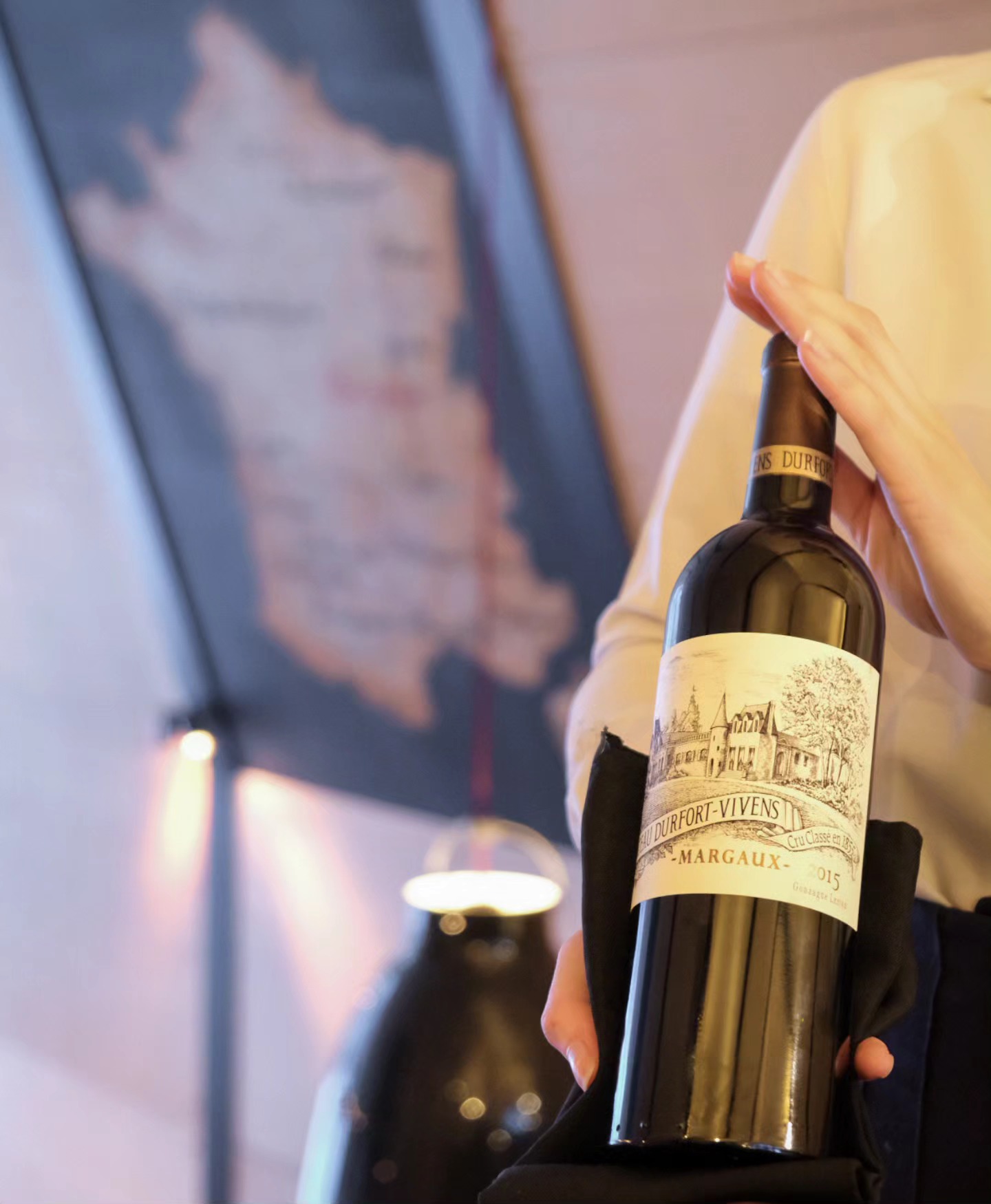 🍷 A Taste of Wine at The Barn
Discover the elegance of Margaux, a prestigious AOC from Bordeaux. In the background, our carefully curated French wine map highlights the rich diversity of France’s finest vineyards.
Join us for an unforgettable experience, where every sip tells a story of tradition, terroir, and craftsmanship. 🍇
#Wine #Margaux #Frenchwine #Chateaudufortvivens #food #foodporn #foodie #instafood #yummy #foodstagram #foodblogger #foodlover #foodpics #nisekoeats #tasteniseko #nisekodining #nisekogourmet #exploreniseko
#nisekovibes #chefatwork #TheBarn #Niseko #TheBarnniseko #Winterseason #Restaurantopening