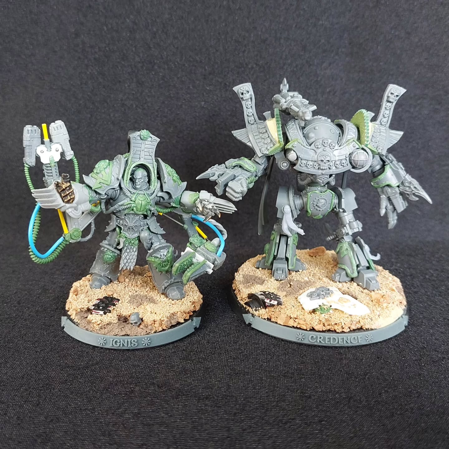 So this is what I was planning on painting next, before starting work on Magnus. The Thousand Son's Master of Ruin.
However, the name plates were a little more custom than what Versatile Terrian usually offers, so there was a short delay in dispatch.
Anyway, I'll finish Magnus and use my excitement to start these two as the motivation to paint those wings...
#thousandsons #warhammer40k #40k