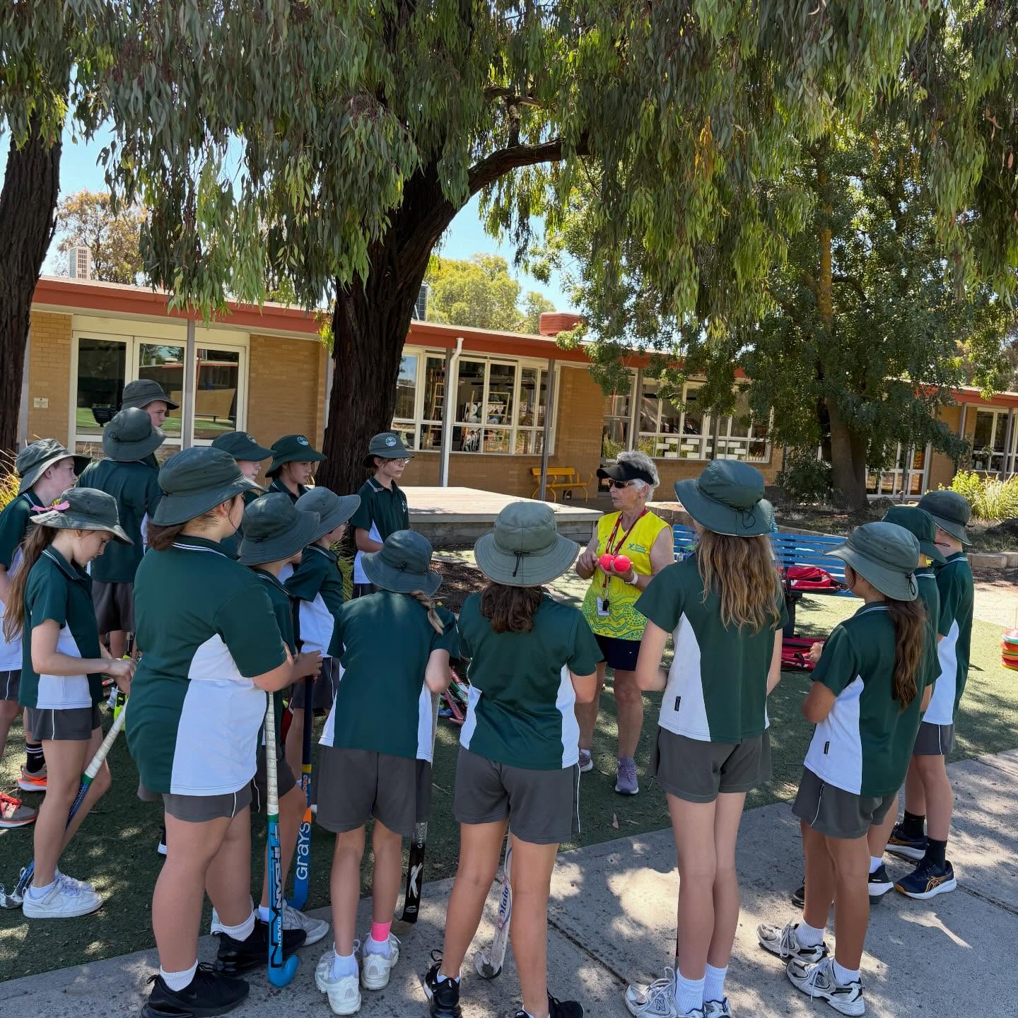 Our 3–6 students were lucky to learn hockey skills from @burrahockey during today’s sport lesson.
#hockey #sport #catholiceducation