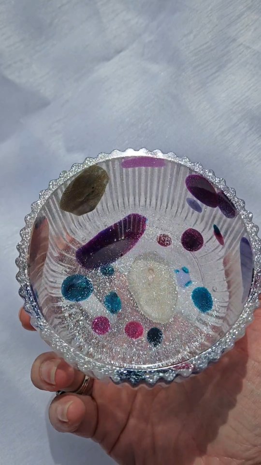 The final reveal ✨
From leftover resin drips to a finished Low Line Jar using ArtCast Slow 💧
This is why we trust the process 😍🙌
Shop now - link in bio.
Save this 💾 for your next project 💁♀️
#ArtCastSlow #EpoxyResin #ResinArt #ResinCasting #ResinMakers