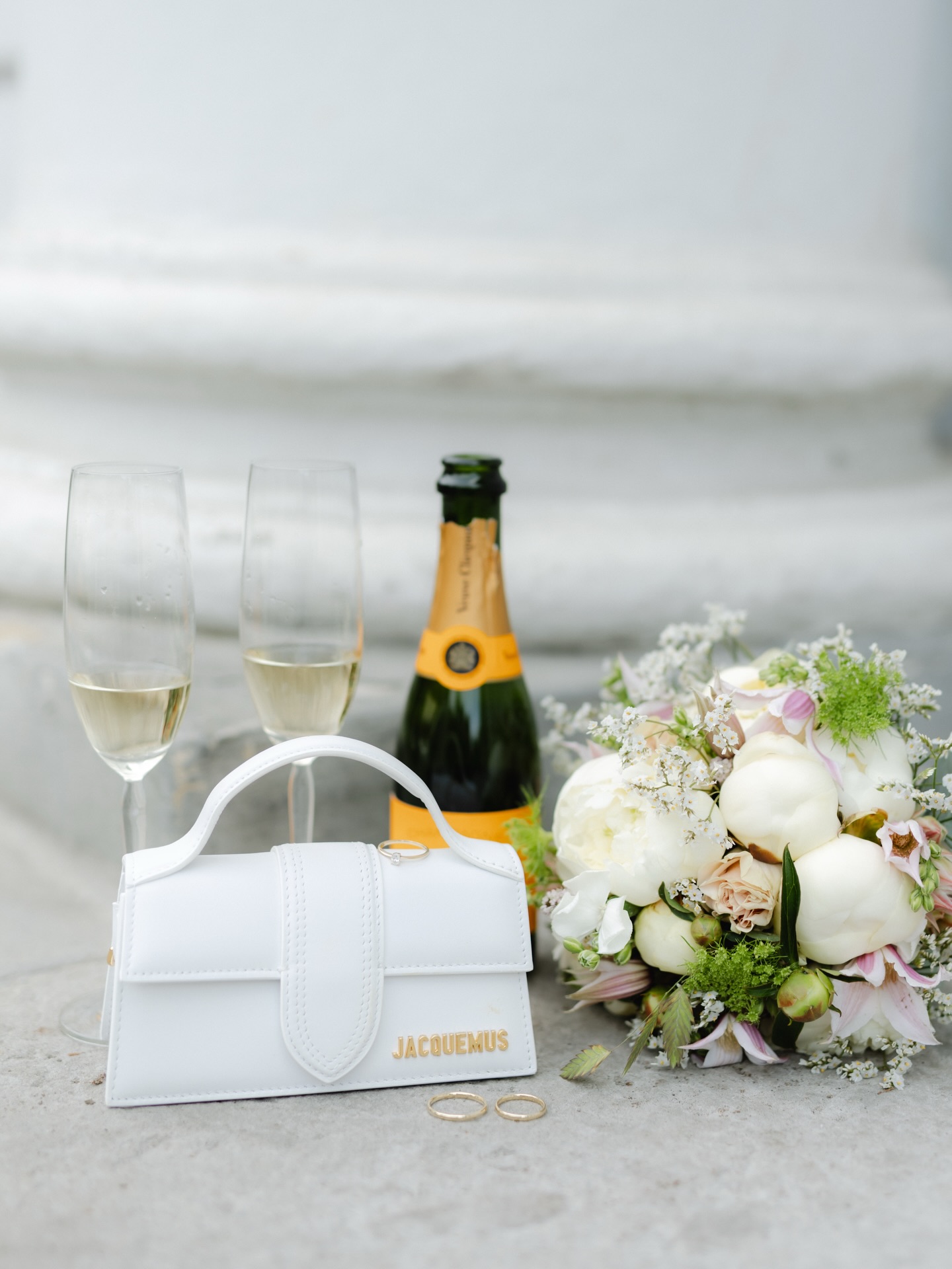 Nach dem Standesamt noch einmal nur für euch anstoßen: auf euch & eure Liebe 🥂🤍
#standesamt #standesamtlichetrauung #standesamtlübeck