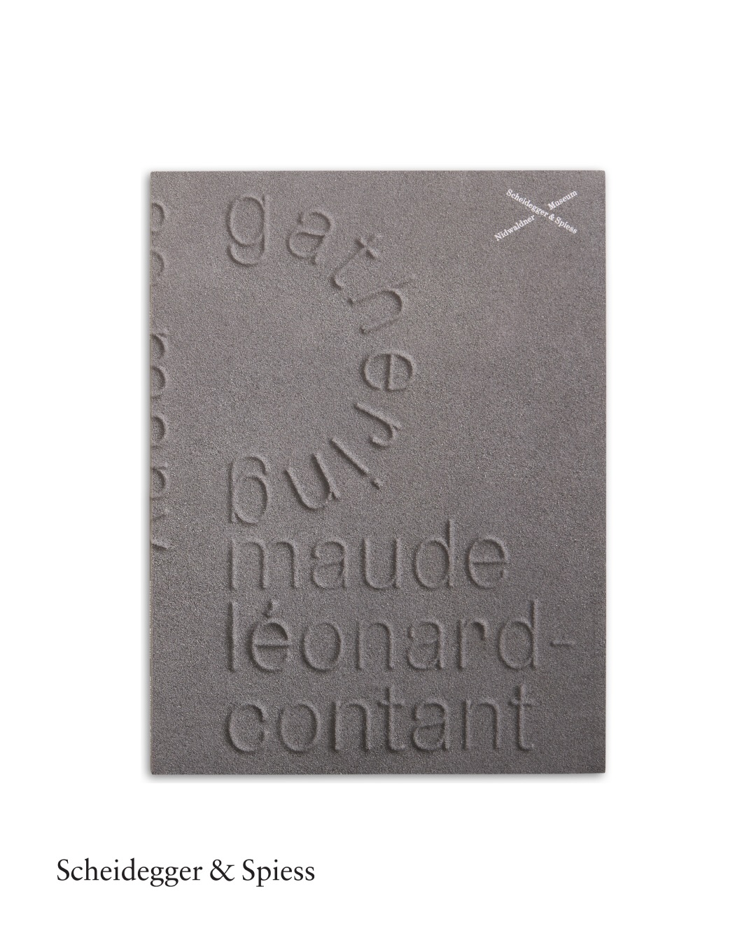 Maude Léonard-Contant. Gathering
Maude Léonard-Contant’s imagery is nourished by language—the shape of letters, words, and fragments of sentences. It is manifested in idiosyncratic, often space-filling works that are spread out on the floor. Language is palpable even when her installations are barely comprehensible. Léonard-Contant navigates the nonverbal through meticulous articulation of shapes and surfaces, textures, and space. Her engagement with materials she loves and which she carefully selects for their erotic and narrative potential forms a syntax with which meaning is created and narratives unfold.
This book features a series of four site-specific works the artist created between 2023 and 2025 for displays in museums in Switzerland, Italy, and France. Texts by Maude Léonard-Contant, as well as essays contributed by writer and critic Estelle Hoy, curator Elise Lammer, and art historian Gabriela Christen, supplement the images.
***
@maudeleonardcontant
Edited by Nidwaldner Museum
@nidwaldner_museum
@mille_pages
With contributions by Gabriela Christen, Estelle Hoy, Elise Lammer and Maude Léonard-Contant
@christen_gabriela @est_elle_hoy____ @lammerelise
Book design by Bonbon, Zurich
@bonbon_zurich
Printed by Druckerei Odermatt
@druckerei_odermatt_ag
#maudeleonardcontant #werkjahrfreynäpflinstiftung #sitespecificart #contemporaryartist #scheideggerspiess