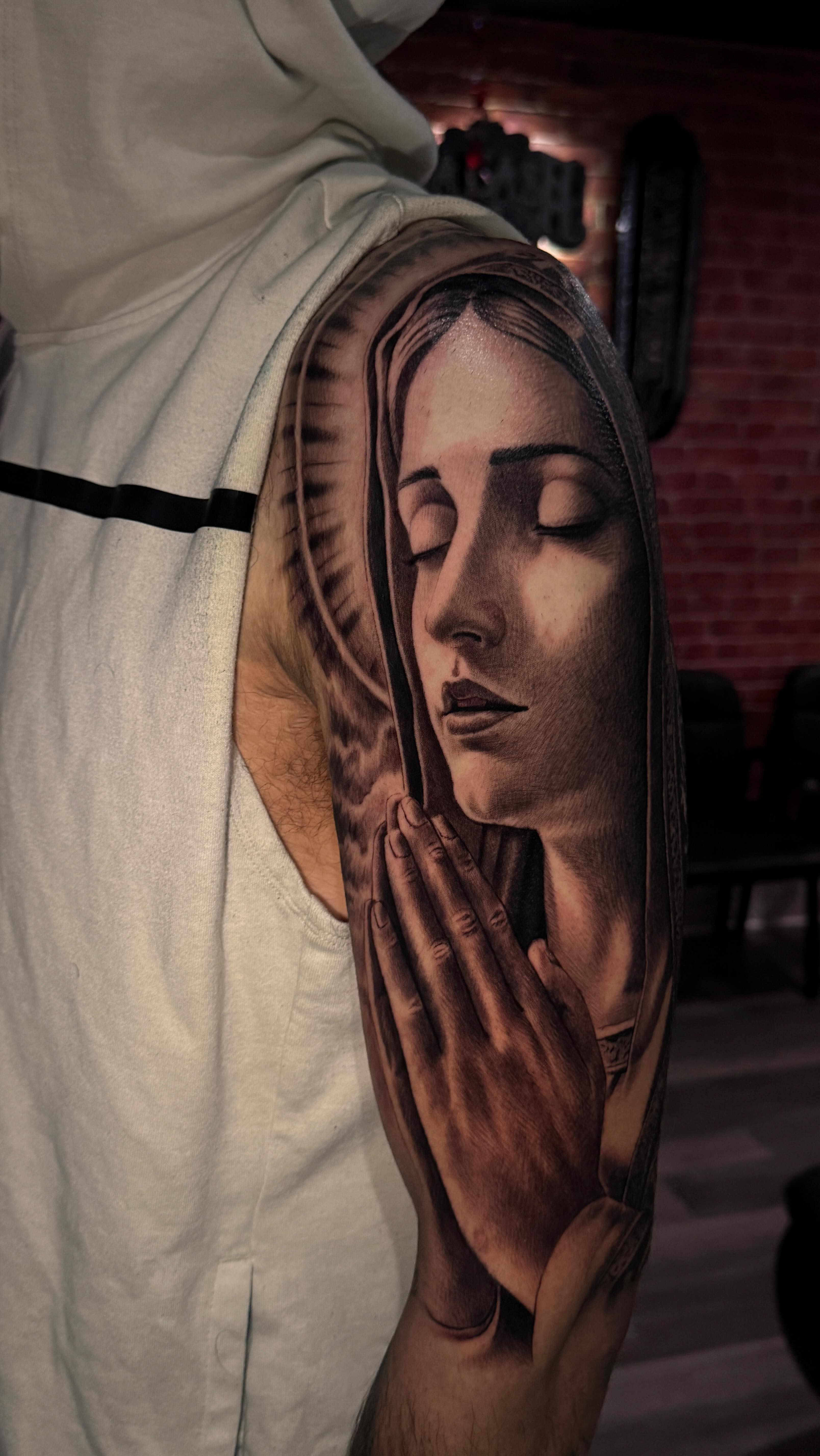 Done back to back sessions . #dmvtattoos #dmvtattooartist #virginiatattoos #virginiatattooartist #virginmarytattoos