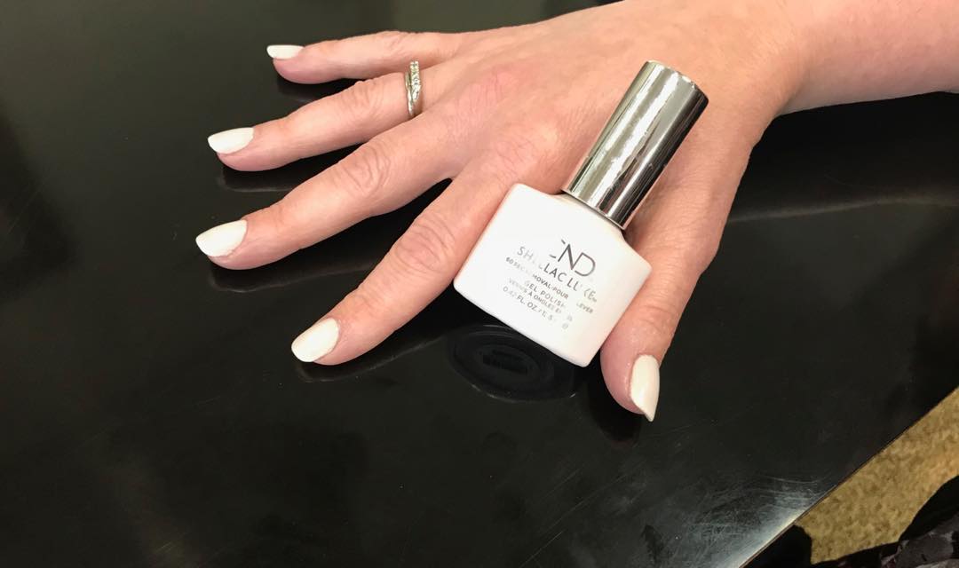 Sunday, Fun Day. #shellacluxe#Romantique##gonein60seconds#Nonaildamage#nailsbylizchicago