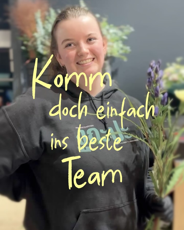 Komm‘ doch einfach ins beste Team! Wir suchen dich:
Du bist gelernter Florist (w/m/d) und auf der Suche nach einem Umfeld, in dem du dich (weiter)entwickeln kannst, von kreativer Energie umgeben bist und mit einem tollen Team neue Konzepte umsetzen kannst?
Dann komm zu uns!
Unsere beiden Stores in der Kantstraße und in der Schloßstraße sind stadtbekannt.
Hier haben wir die größte Auswahl an schönsten Blumen und Sträußen, Pflanzen, Vasen und außergewöhnlichen Geschenken.
Hier beraten wir unsere KundInnen bei der Planung von Events und kreieren einzigartige Dekorationen für Hochzeiten und Veranstaltungen.
Hier bereiten wir die Blumenarrangements für unsere Firmenkunden und Wochenabos vor.
2026 wachsen wir weiter, starten aufregende neue Projekte und wollen noch mehr BerlinerInnen mit Blumen von Kians Garden glücklich machen 🩷
Wir suchen ab sofort:
• Floristinnen (Vollzeit und Teilzeit)
• FloristInnen als Aushilfen (Minijob)
—> Bewirb dich hier per PM
—> Oder schicke eine E-Mail an hello@kiansgarden.com
Wir freuen uns sehr, dich kennenzulernen!