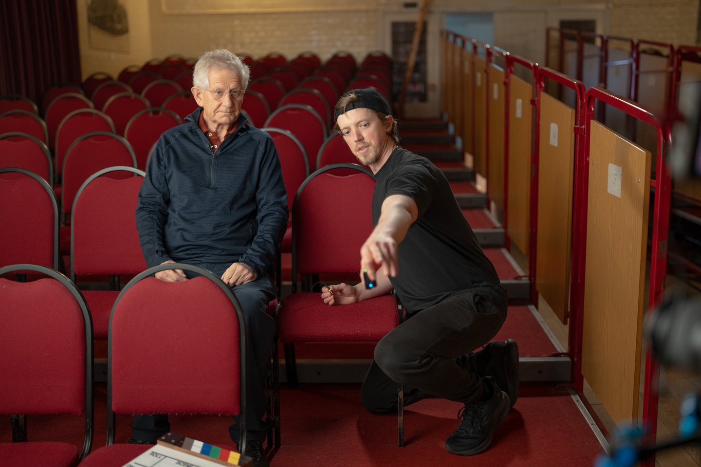 @ericjamesgravolin of @stagesandscreensentertainment shot for us some impressive event coverage and beautifully lit interviews 🎥 Alongside @andybones14 shooting incredible stills 📸
Our advanced screening of @thecaretakermovie at @cordeshallofficial had over 150 attendees, it was a pleasant reminder that audiences will turn up to an indie movie if it offers something truly fresh and original.
ANNOUNCEMENT: UK cinema screening date to be announced tomorrow! @landa_pictures @ajamax_productions