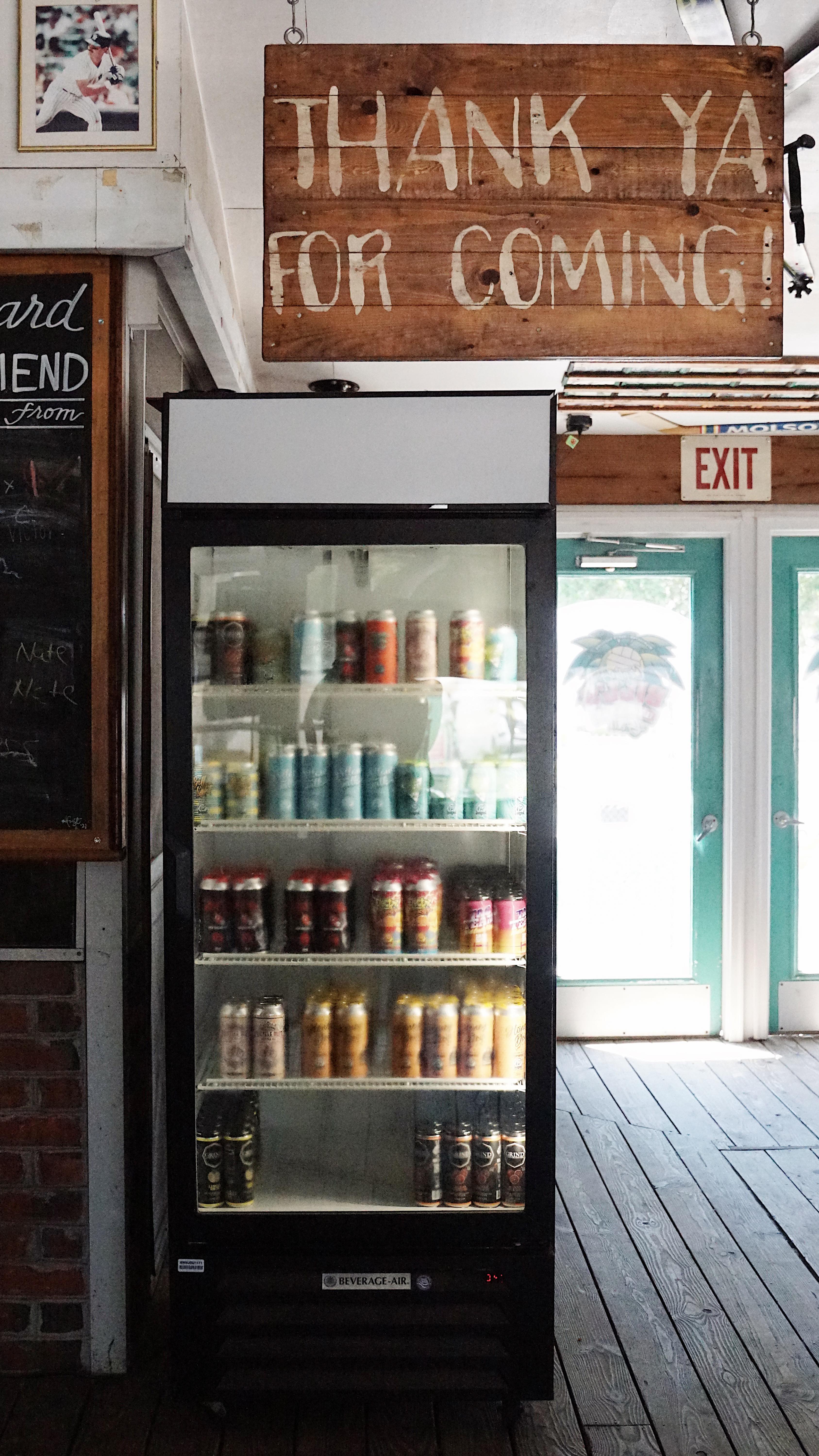 Am I doing this right??? 👀🫣🍺