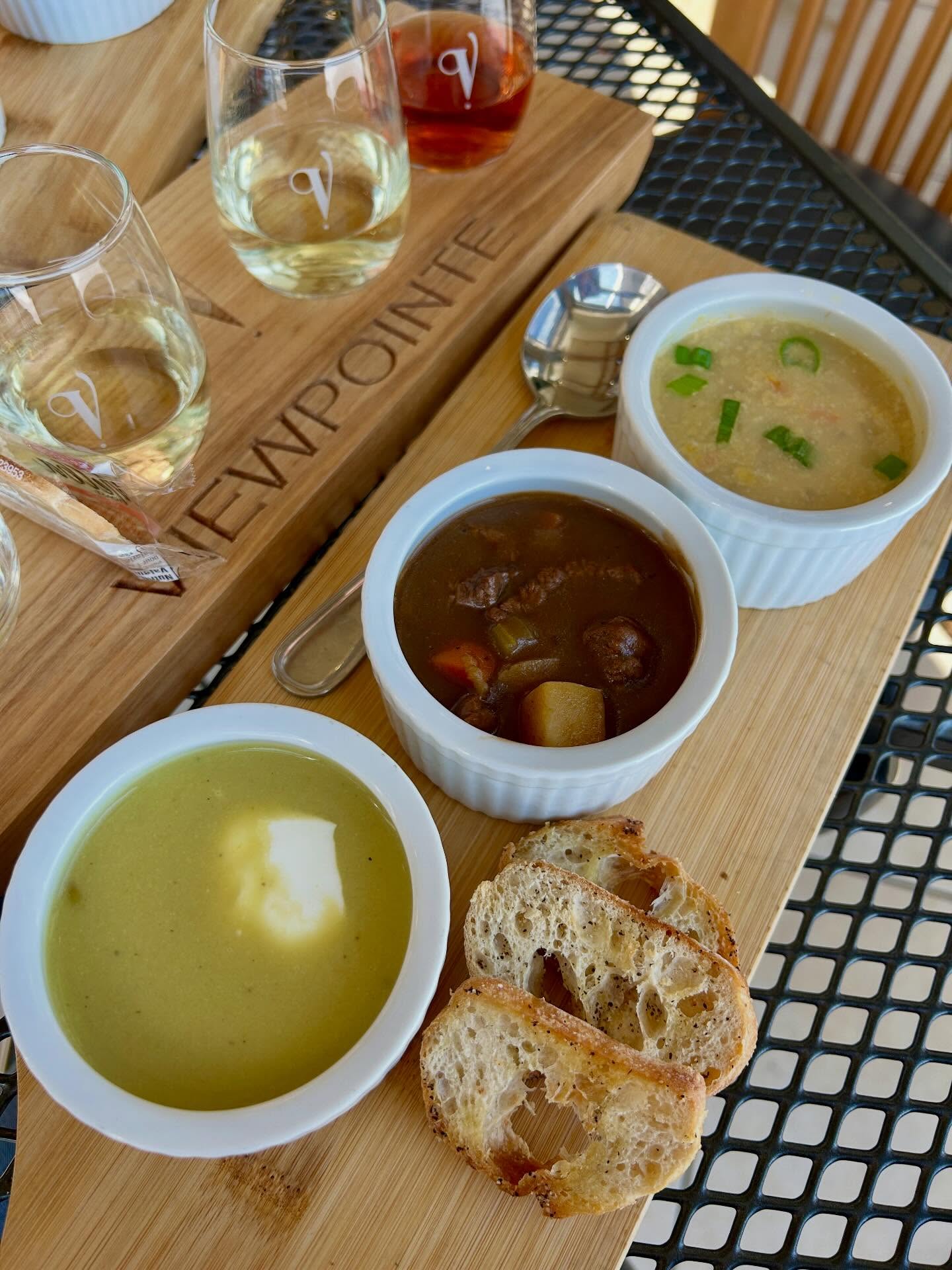 Lunch in pictures ๐ธ
๐๐จ๐ณ๐ฒ ๐ฐ๐ข๐ง๐ญ๐๐ซ ๐ฅ๐ฎ๐ง๐๐ก ๐๐ญ @viewpointe.winery ๐ท๐ฅฃ
Iโve been here for beautiful wedding celebrations before, but this was my first time coming for a quiet, cozy lunch, and it felt like seeing the space in a whole new way.
We ordered a ๐ฐ๐ข๐ง๐ ๐๐ฅ๐ข๐ ๐ก๐ญ, the ๐ฌ๐จ๐ฎ๐ฉ ๐๐ฅ๐ข๐ ๐ก๐ญ, and shared the ๐๐๐ฌ๐ญ๐จ ๐๐ก๐ข๐๐ค๐๐ง ๐
๐ฅ๐๐ญ๐๐ซ๐๐๐ topped with pesto, mozzarella, chicken, and caramelized onions.
Their flatbread was packed with flavour. The pesto and caramelized onions balanced the melty mozzarella and tender chicken so well. Definitely a repeat order next time ๐
The soup flight featured ๐๐ซ๐๐๐ฆ ๐จ๐ ๐๐ฌ๐ฉ๐๐ซ๐๐ ๐ฎ๐ฌ, ๐๐๐๐ ๐ฌ๐ญ๐๐ฐ,and ๐๐ซ๐๐ & ๐๐จ๐๐จ๐ง๐ฎ๐ญ ๐ฅ๐ข๐ฆ๐. Three completely different flavours, which made it fun to try side by side. The beef stew was our clear favourite. Rich, hearty, and exactly what you crave on a winter day.
Our ๐ฐ๐ข๐ง๐ ๐๐ฅ๐ข๐ ๐ก๐ญ included 4 selections. I went with a white and rose selection. My tastebuds always enjoy something on the sweater side.
The space is warm, with big bright windows, tons of natural light, a large bar area, and kind staff. We felt relaxed from the moment we walked in.
๐พ๐ค๐ฏ๐ฎ ๐๐ค๐ค๐, ๐ก๐ค๐๐๐ก ๐ฌ๐๐ฃ๐, ๐๐ฃ๐ ๐ ๐ฌ๐๐ฃ๐ฉ๐๐ง ๐ก๐ช๐ฃ๐๐ ๐ฌ๐โ๐ก๐ก ๐๐๐๐๐ฃ๐๐ฉ๐๐ก๐ฎ ๐๐ ๐ง๐๐ฅ๐๐๐ฉ๐๐ฃ๐ ๐คโจ
๐๐ข๐๐ฐ๐ฉ๐จ๐ข๐ง๐ญ๐ ๐๐ฌ๐ญ๐๐ญ๐ ๐๐ข๐ง๐๐ซ๐ฒ
๐ 151 County Road 50 East, Harrow
#kingsvillefoodie #kingsvilleeats #viewpointeestatewinery #harrowontario