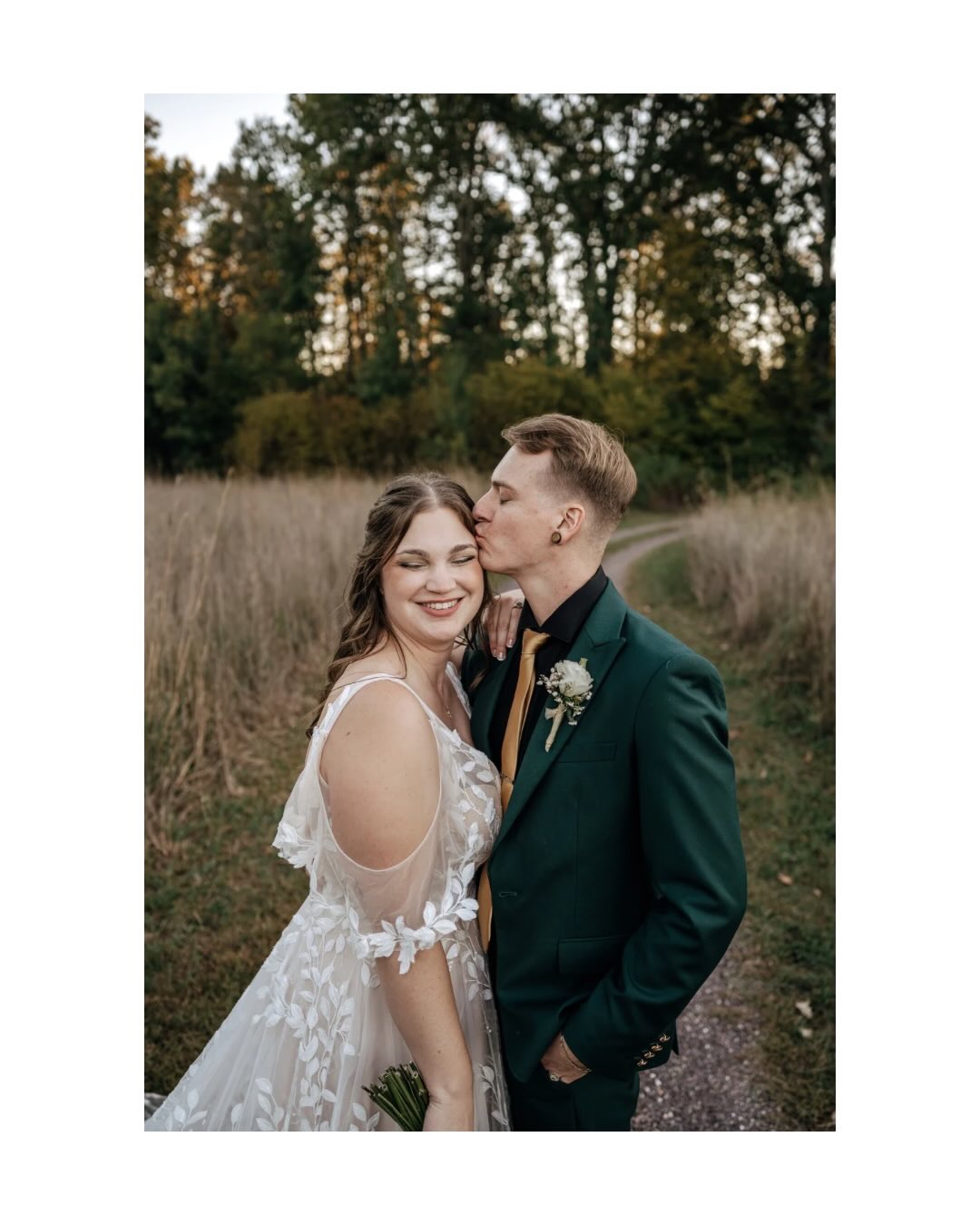 Ashley + Justin 🌿
It's always an honor to capture someone's wedding day, but I feel like it's a smidge more of an honor when you get to capture a fellow photographer's wedding!
Their whole day was filled with so much fun, love and laughter
Fun fact : Justin MADE their rings. Simply amazing!
Venue : @the.atrium
Gown : @aandbebridalshop
Hair + makeup : @serenitysalonsuperior
Florals : @barksandbloomsfarm
Catering : Kurtz Catering
Jewelry : @hyphaejewelry
Videographer : @iamwillclark