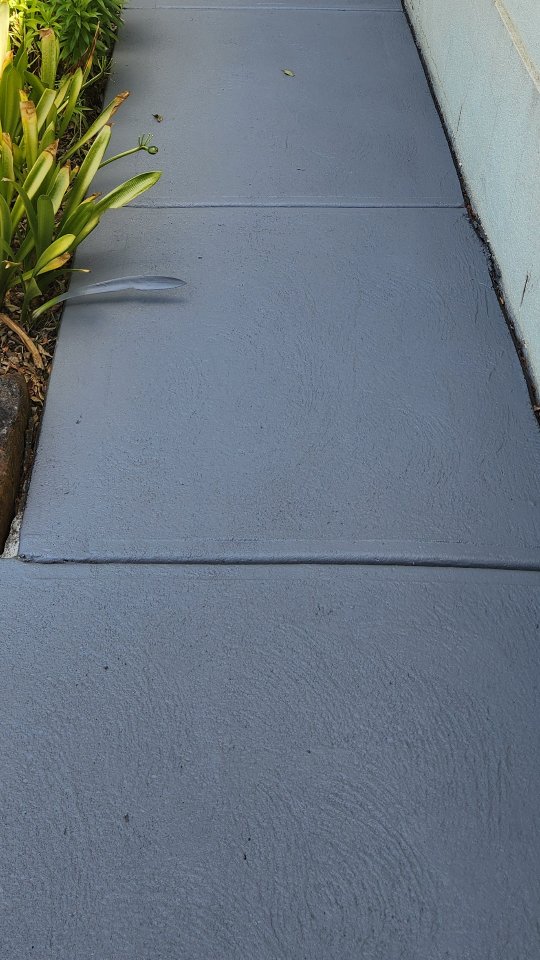 Fall in love with your home all over again.
After years of renting out the property, our client decided to move back in with a 'to do list'. One of the easiest aesthetic features anyone can upgrade is the space that you're greeted with every time you come home- driveway and paths.
#pressurewashing #homeimprovement #concretesealing #dulux #duluxavista