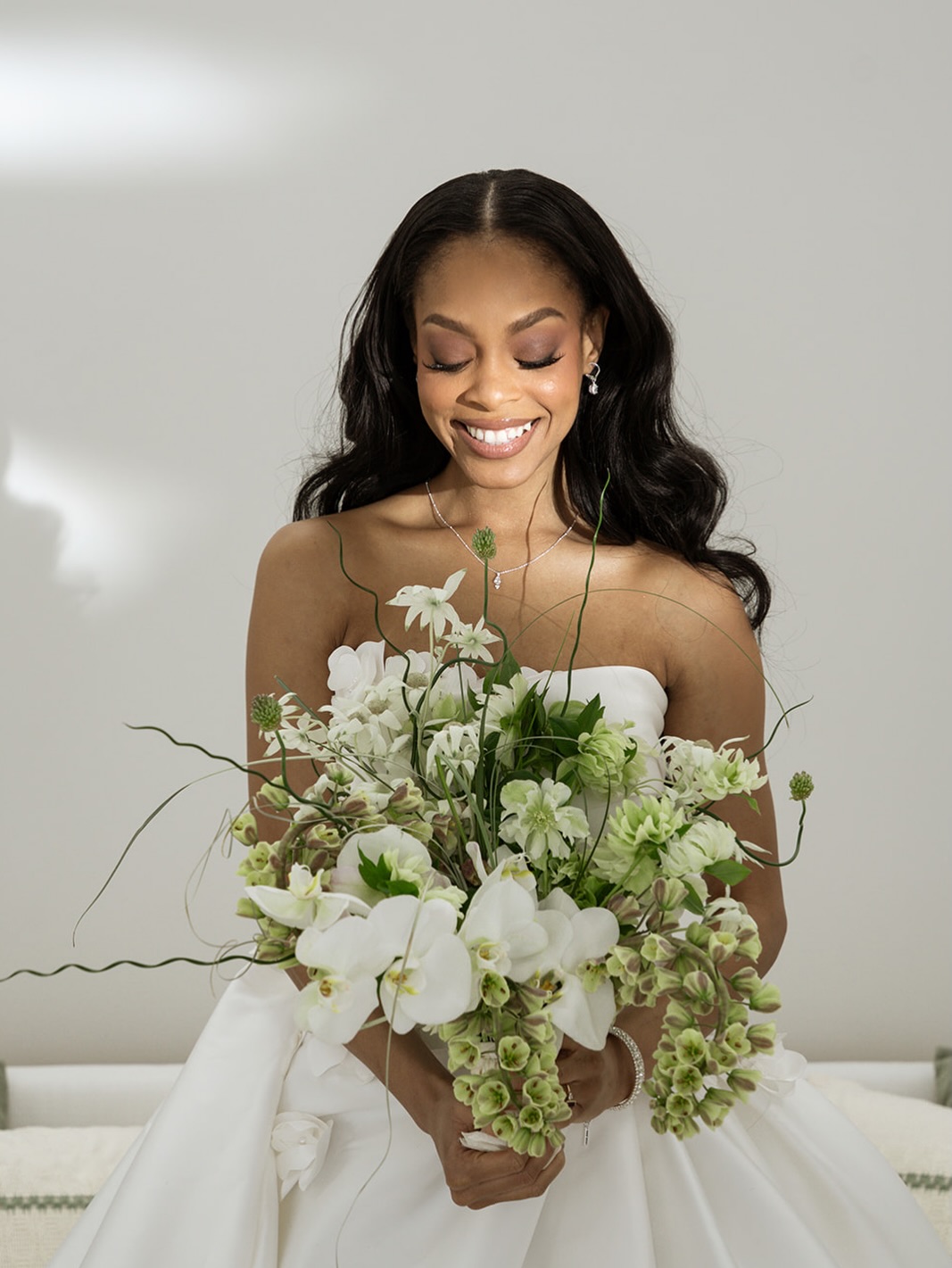 ✨Florist Feature: @mffloralanddecor
When it comes your your wedding florals, every bloom should tell a story - and Fanny at M&F Floral + Décor does exactly that 🤍
This Milwaukee-based, Black-owned bespoke floral design studio crafts each arrangement with intention - drawing inspiration from the way flowers naturally grow, move, and exist in the world. Her results? Floral composition full of life, rhythm, and undeniable harmony that takes your breath away.
From bridal bouquets to full event décor styling, M&F Floral brings artistry to every detail. If you’re looking for a florist who truly sees your vision and then takes it to another level, Fanny is your girl 💞
Go show her some love and follow along —> @mffloralanddecor
Design & Planning | @qjancola
Photo | @krystaholdenphoto
Venue | @milwaukeeart
Stationery & Signage | @festpaper
Lounge | @parkerdrive
Rentals | @eventessentialsmadison @eventsbyerica @cordialco_
Linens | @bbjlatavola
Bridal Styling | @teakandivorybridal
Hair | @mkethomasdean_com
Makeup | @shalisaelizabeth_
Models | @briella.soros @richonm