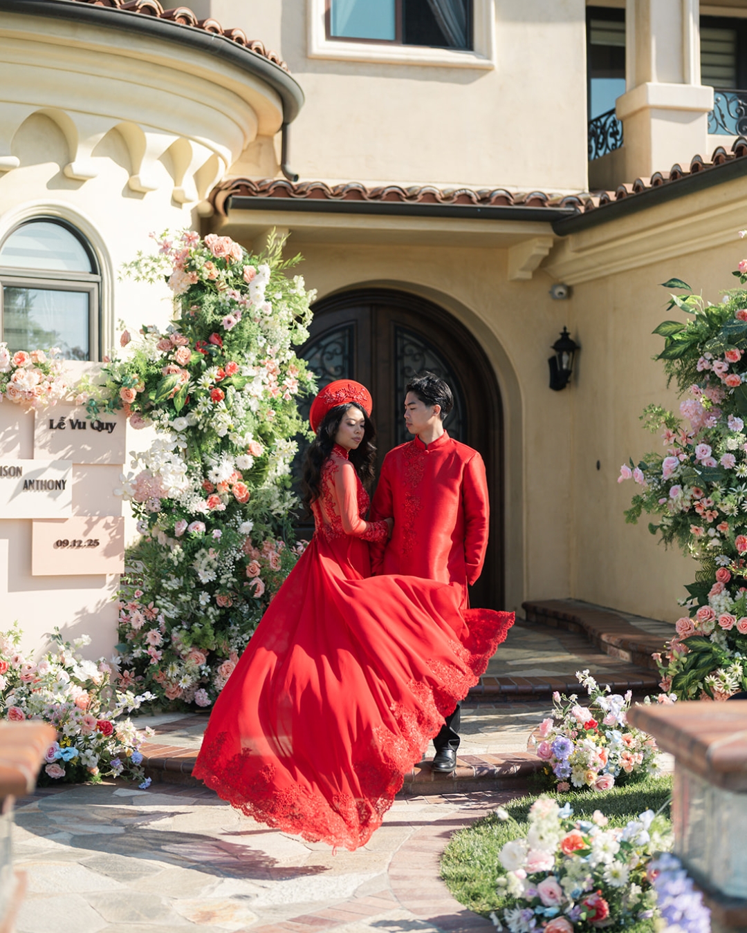 Even though we've photographed hundreds of tea ceremonies, there's always something special about each one ❤️✨
Planner & Designer: @eventsbyjennyk
Venue: @hotelfera @laventainn_pv
Floral Designer: @laceandstems
Day of Content Creator: @allisonshiras