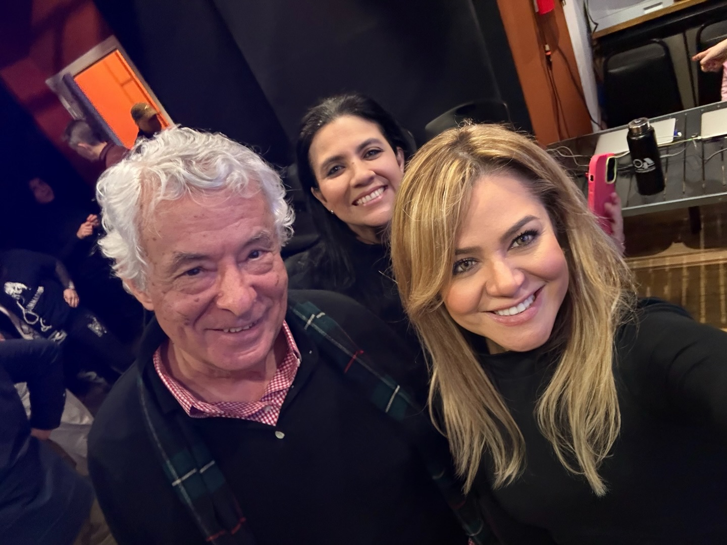 Wonderful performance of Hotel de Vagabundos at ID Studio Theater!
So great to see friends and celebrate the incredible talent of actor and director German Jaramillo and musician Pablo Mayor
Congratulations to @idstudiotheater on 25 years of powerful, community-rooted art and storytelling! 👏🎭✨