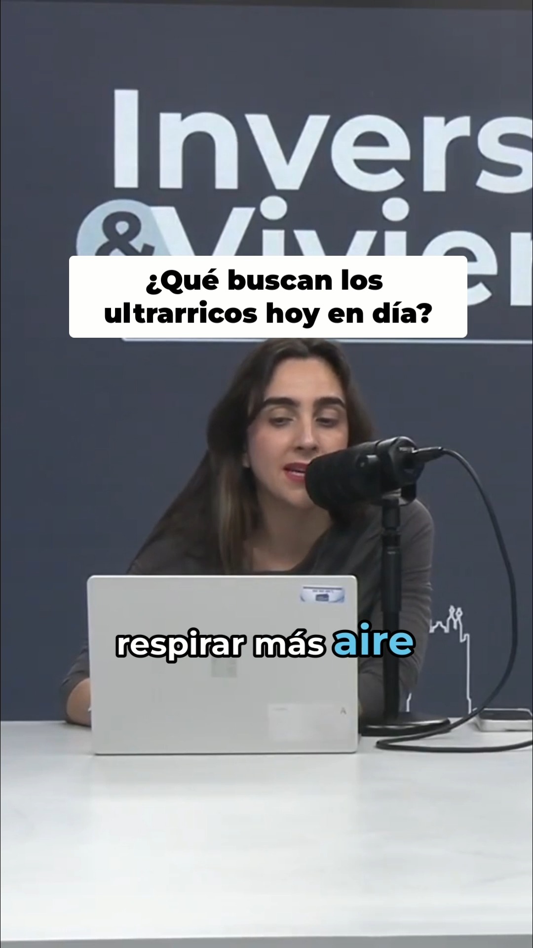 ¿Adiós a las mansiones gigantes? 🏠📉
El lujo ya no es lo que era. Los ultrarricos han dejado de lado los hoteles y las casas enormes para centrarse en lo que de verdad importa: VIVIR MEJOR. 🧘♂️
Lo que buscan ahora:
🥗 Comer mejor.
🌬️ Aire limpio.
📉 Menos estrés.
La gran pregunta: ¿Sacrificarías metros cuadrados por una experiencia de vida superior? La respuesta corta es SÍ, y es una tendencia que está transformando el mercado inmobiliario de alto standing. 🚀
¡Dime qué opinas tú en los comentarios! 💬
#lujo #vivienda #invertir #curiosidades #millonarios #lifestylebloggers #realestategoals