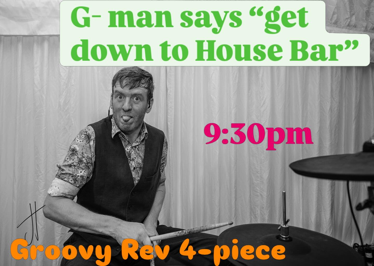 Our first time at @downtohousebar in Altrincham tonight, and G-Man’s excited!