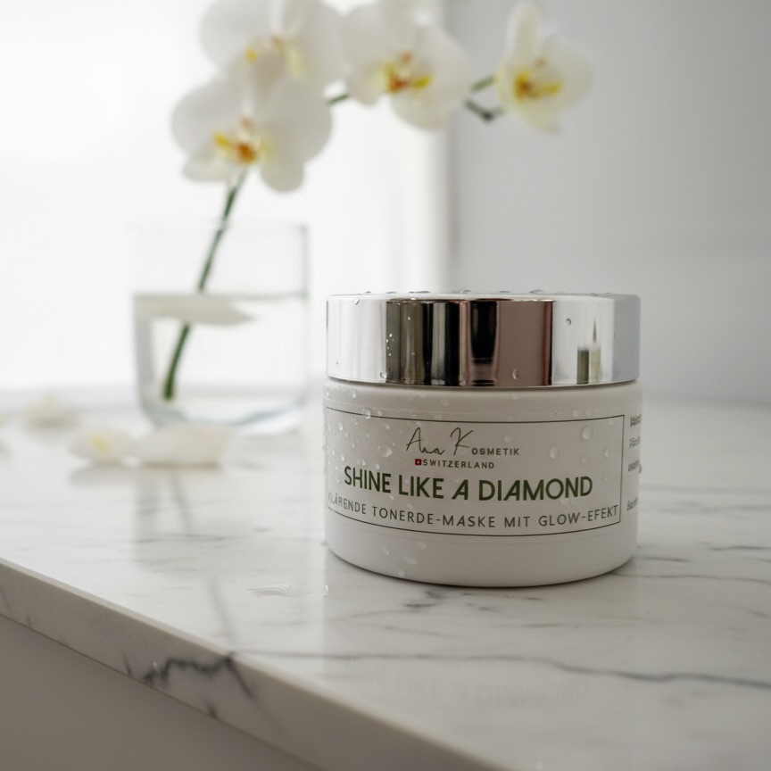 Gönn deiner Haut einen Moment purer Verwöhnung — mit unserer klärenden Tonerde-Maske mit Glow-Effekt.
Sie reinigt sanft, verfeinert das Hautbild und schenkt dir einen strahlenden, frischen Teint — ganz ohne auszutrocknen.
Für Haut, die sich genauso gut anfühlt, wie sie aussieht. 🤍
🌿 Natürlich. Wirksam. Swiss Made.
#skincare #facialmask #cleanskin #healthyskin #anakosmetikswitzerland