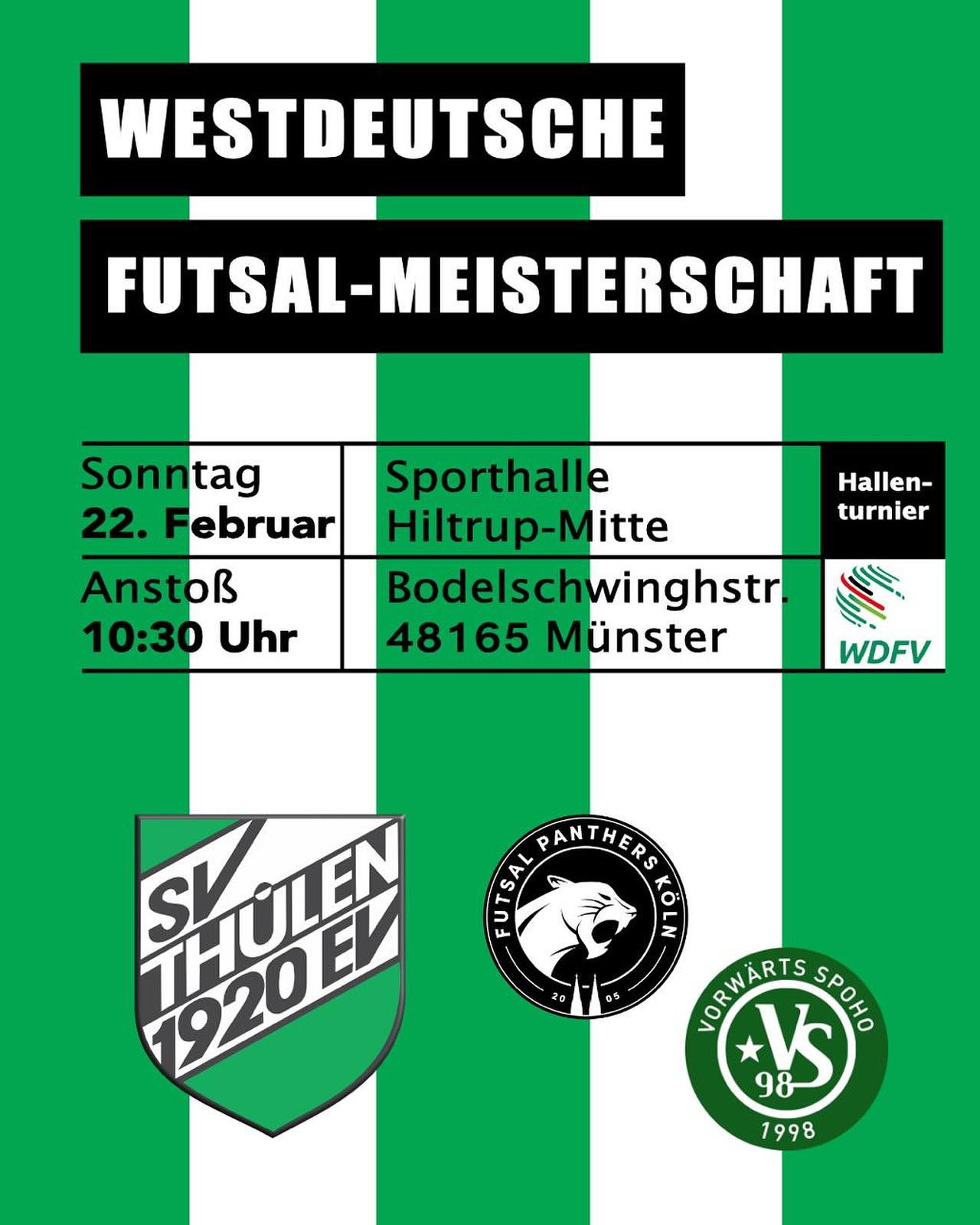 🏆 ⚽ Regionalmeisterschaft führt SVT-Damen morgen nach Münster ⚽ 🏆
Am Sonntagmorgen ist es endlich soweit. Die Fußballdamen des SV Thülen treten erstmalig in der Vereinsgeschichte bei den Regionalmeisterschaften im Frauen-Futsal an.
Durch den Gewinn des Futsalpokals des FLVW vor zwei Wochen in Dortmund-Brackel löste die Mannschaft vom Trainerduo Werth/Heinke zum ersten Mal das Ticket für die Hallen-Meisterschaft, die vom westdeutschen Fußballverband (WDFV) ausgetragen wird.
Ausrichter ist der SC Preußen Münster.
Insgesamt nehmen nur sechs Mannschaften an dem Turnier teil. Der Gewinner qualifiziert sich für die Deutsche Futsalmeisterschaft, die am 14. und 15. März 2026 in der Sportschule Wedau in Duisburg ausgetragen wird.
Bis dahin ist es für die Grün-Weißen allerdings ein schwerer Weg.
Der SVT hat es in der Gruppe B mit Vorwärts SpoHo 98 Köln aus der Regionalliga West und den Futsal Panthers Köln zu tun. Hierbei handelt es sich um ein reines Futsal-Team, das in der Futsal-Regionalliga West auf Torejagd geht.
In der Gruppe A kämpfen die beiden Niederrheinligisten Rhenania Bottrop und der SV Budberg sowie das Futsal-Team des SC Preußen Münster, ebenfalls aus der Futsal-Regionalliga West, um die beste Platzierung.
Nach der Gruppenphase werden alle sechs Plätze ausgespielt.
Bei einer Nettospielzeit von 20 Minuten werden die SVT-Kickerinnen so richtig gefordert.
Trotz allem freuen sich alle Beteiligten sehr auf das Hallenturnier und werden versuchen, den Fußballverband Westfalen so gut es geht zu präsentieren.
Hier gibt es den kompletten Spielplan:
https://www.fussball.de/spieltag/frauen-futsal-regionalmeisterschaft-2026-wdfv-deutschland-frauen-hallen-turnier-frauen-saison2526-deutschland/-/staffel/02VUHCMEHK000000VS5489BTVUKESBFG-C#!/