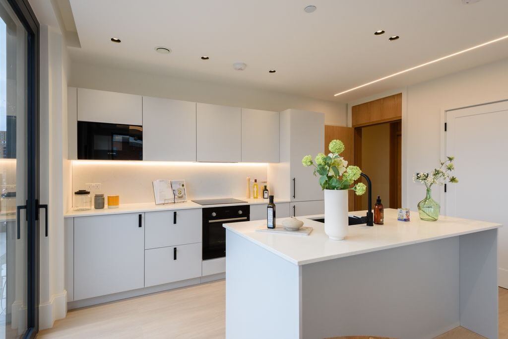 Inside ArtScene.
Clean lines. Calm tones. Spaces designed to work hard without feeling busy.
These are homes created for how people actually live, practical, considered, and quietly confident.
Agents: @core.london & @astonrowe @hamptons1869