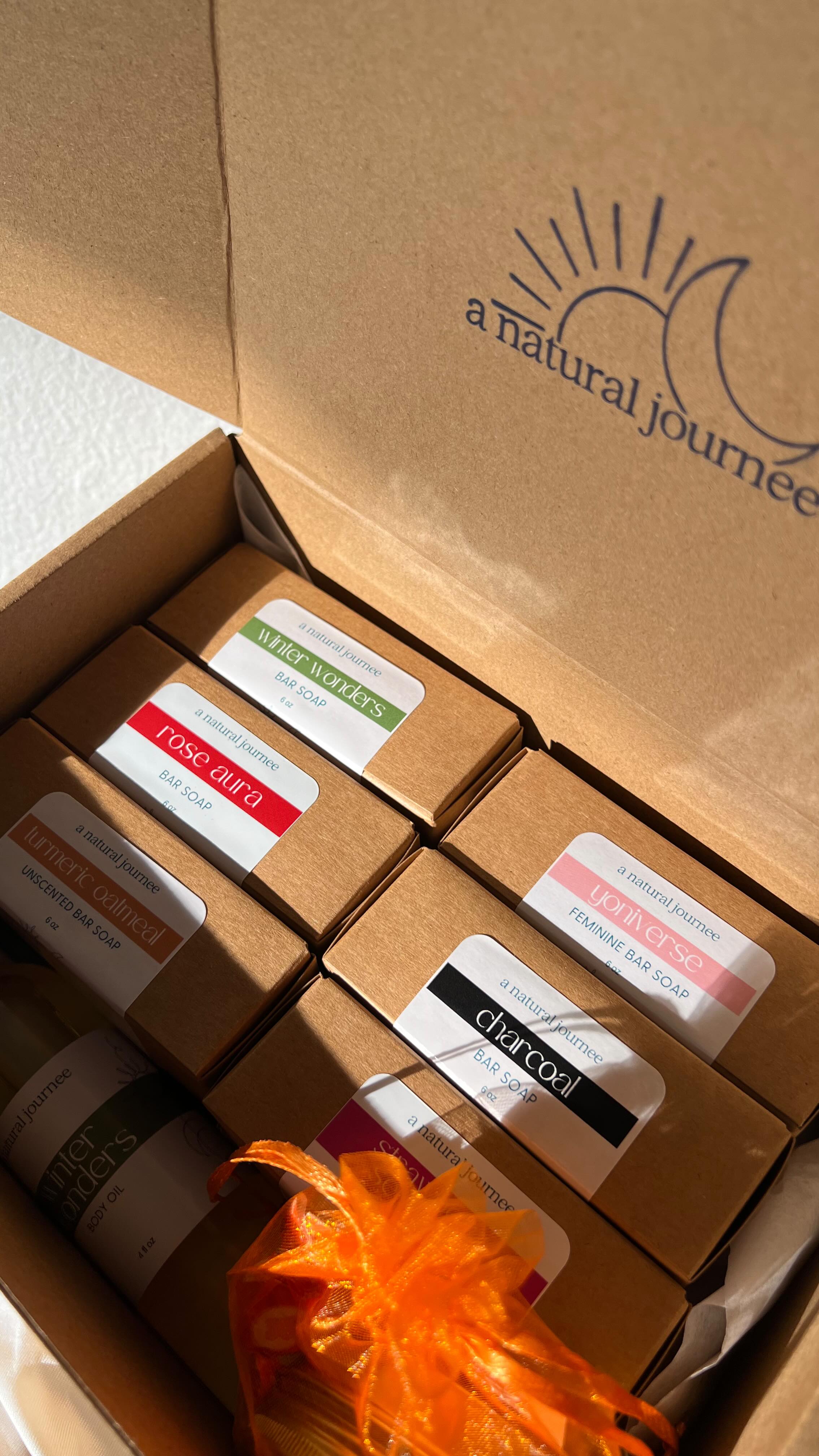 I loveee packing your orders 🥹❣️
always packed with love ✨
#packanorderwithme #packingorders #naturalskincare #soap #herbalskincare