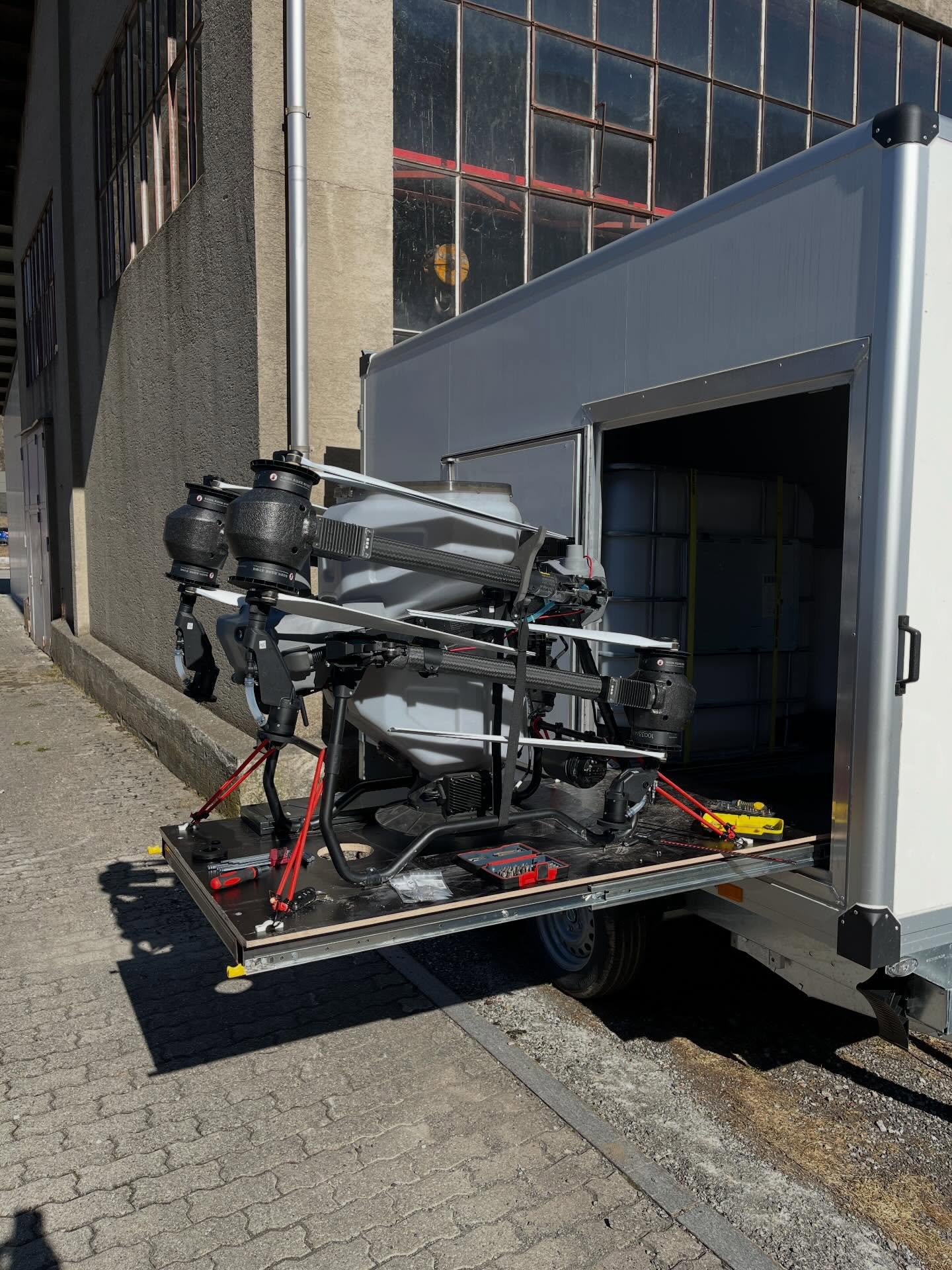 Oggi piccola manutenzione per preparare la stagione al meglio, ho sostituito delle viti imbus sui dischi nebulizzatori che devono essere smontati per la pulizia, purtroppo il sistema imbus non é particolarmente adatto al smonta e rimonta e così ho optato per delle viti torx.
Il tutto si conclude con l’inserimento della manutenzione nel mio gestionale a comprova dell’avvenuto lavoro.