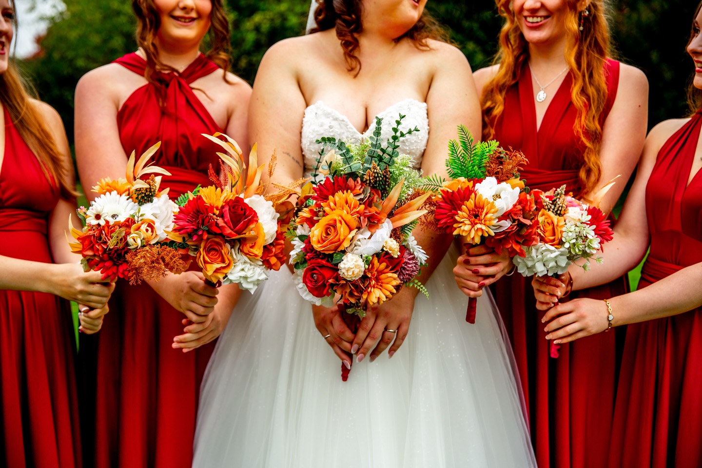If your wedding day is full of colour…your photos should be too 🍁❤️
The deep reds. The burnt orange bouquets. The green dresses against that brick backdrop. None of it deserves to be muted.
I’m all for candid moments — but I want them to feel exactly how the day felt. Bold. Warm. Joyful and A little chaotic.
If you’re planning a day full of personality and colour — I’m probably your photographer.
.
.
.
.
.
#UKWeddingPhotographer
#ColourfulWedding
#AutumnWeddingVibes
#CandidWeddingPhotography
#colourfulweddingphotographer