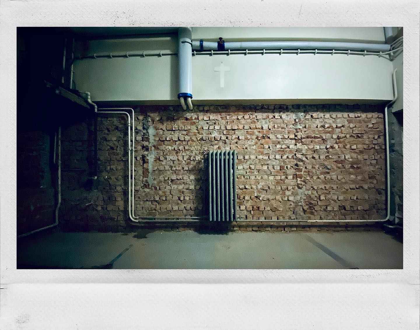 De vakantie is begonnen. De werken ook. โฐ Grote werken binnen kort tijdsbestek. #dreamteam #buro_b #architectuur #interieurdesign @lyceumgenk #expo58 #canadeespaviljoen #upgrade