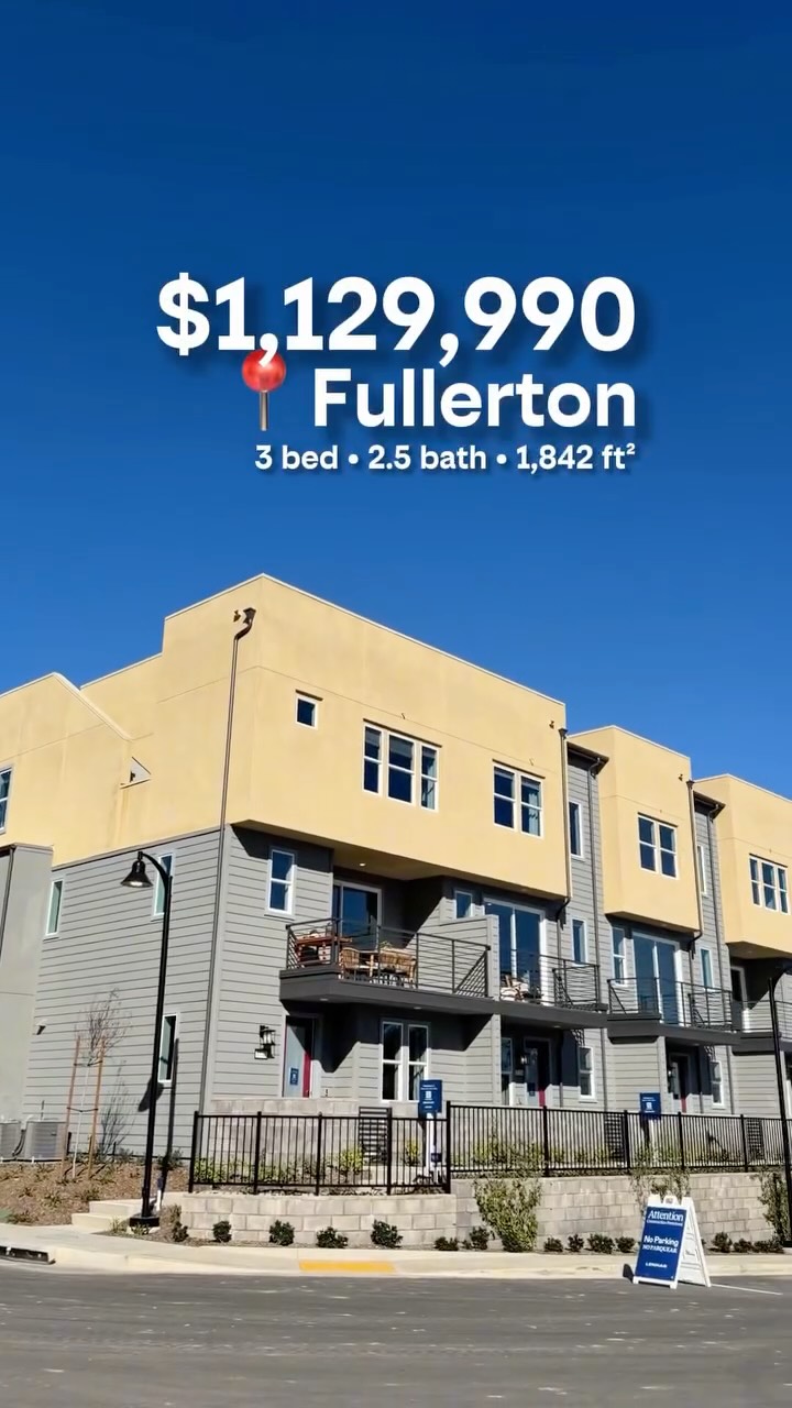 New construction in Fullerton? You don’t see that every day in Orange County!
This modern tri-level townhome by Lennar is a rare find in Fullerton.
First floor: Versatile den (perfect for a studio, office, or creative space)
Second floor: Open-concept kitchen, dining, and living area for easy entertaining
Third floor: Three bedrooms, including a generous owner’s suite with a walk-in closet and full bath
HOA is $590/month and the tax rate is 1.4%.
First Time Home Buyers and Move Up Buyers should check this one out!
Comment “Plan 2” for more info or to schedule a private tour!