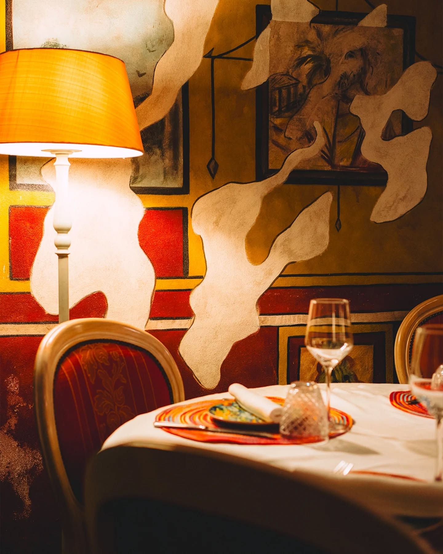 Non è solo un ristorante, ma è un tuffo nel passato.✨️
Alle Antiche Terme di Diana, ogni dettaglio racconta storia, fascino e tradizione, in una location che conserva il sapore del tempo senza rinunciare all’eleganza.🏛
Un luogo dove l’atmosfera avvolge, la cucina celebra la tradizione romana e ogni serata diventa un’esperienza da ricordare.🍴
📍 Via dei Sosii, 6 – Tivoli
📞 0774 312256
📸 @smup_socialmedia