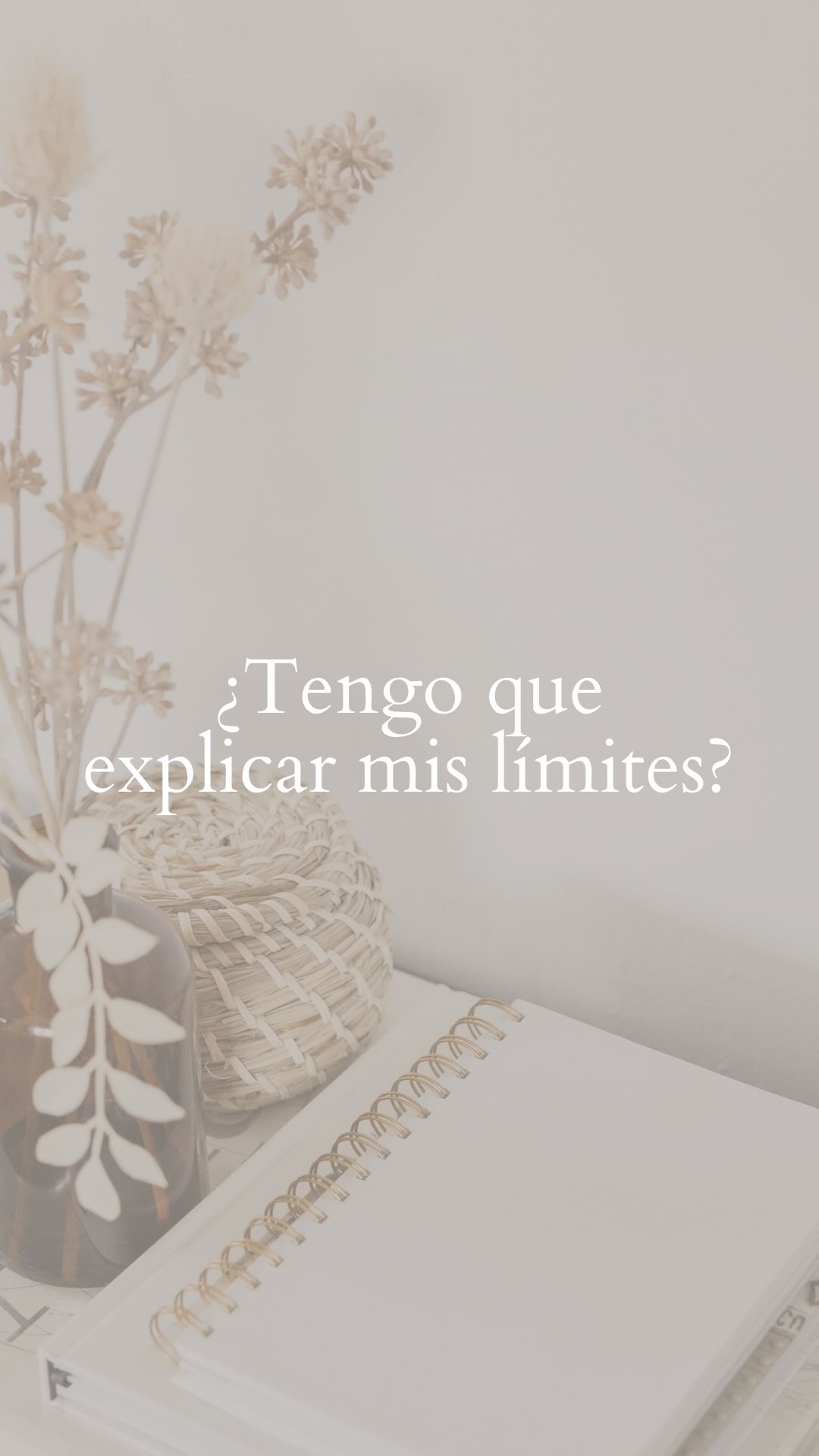 Vivir y ser feliz ✨ Desde la psicología, un límite se debilita cuando:
• Está sostenido desde la culpa.
• Se sobrejustifica.
• Lo sostienes un día y luego cedes.
• No está alineado con tus valores.
• Lo negocias después de haberlo marcado.
Un límite es una decisión 🍃
Si quieres trabajar en ti, escríbeme 📲