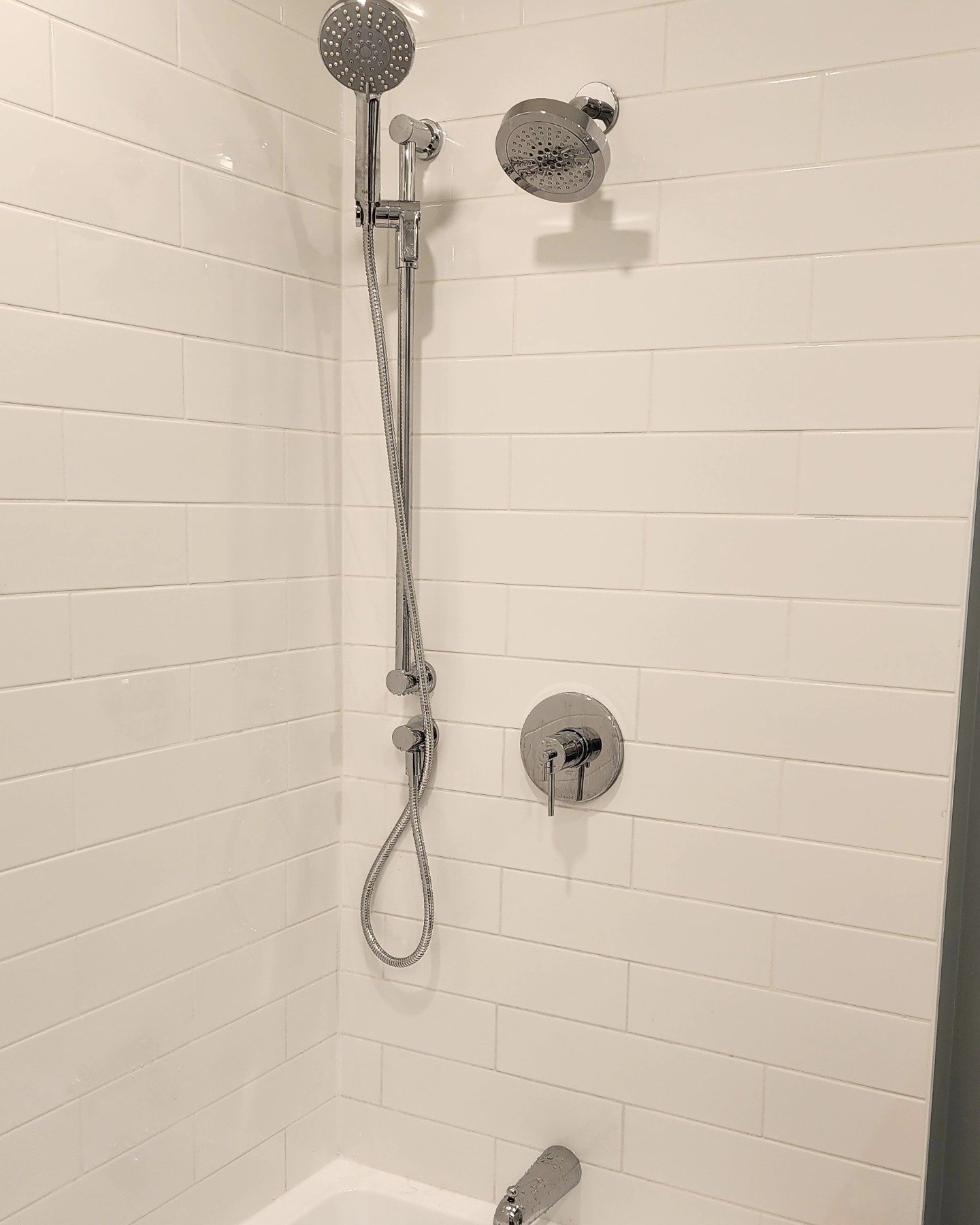 Another Riobel tub / shower set up.
Bathroom was quite small, could not get the tub in tbe photo, so focused on the nice looking trim !
#plumber #plumbing #tradesmen #gasfitter #seatosky #renovation #builders #westvancouver #whistler #squamish #smallbusiness #trades #supportlocal #supportsmallbusiness #riobel