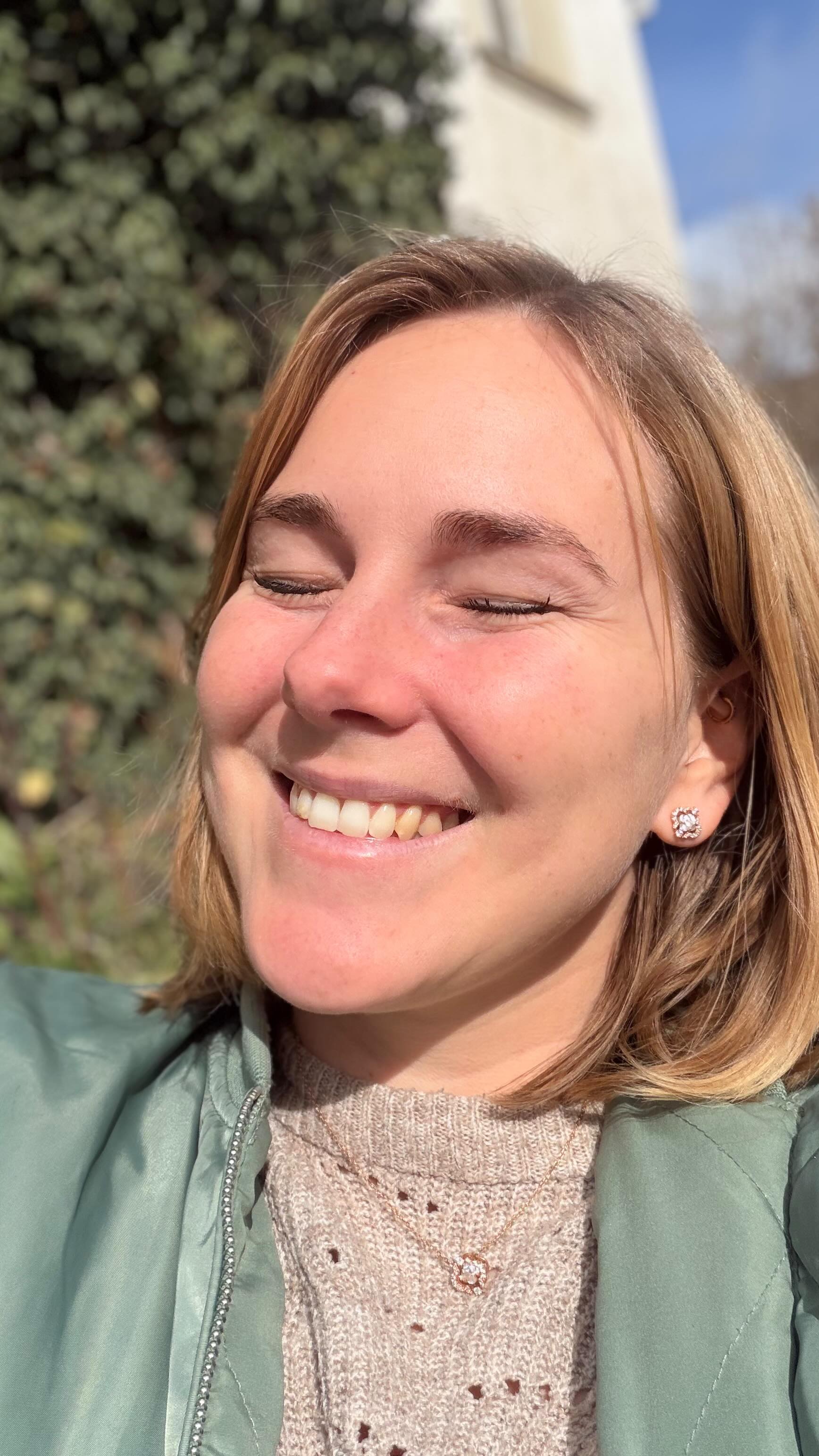 Reminder ✨ Niemand sucht sich eine Behinderung aus und hat eine Wahl. Aber man hat die Wahl zu entscheiden wie man mit der eigene Situation umgeht 🫶🏼
B! Was ich höre, wenn mir mal wieder jemand sagt “Also so könnte ich ja nicht leben.”