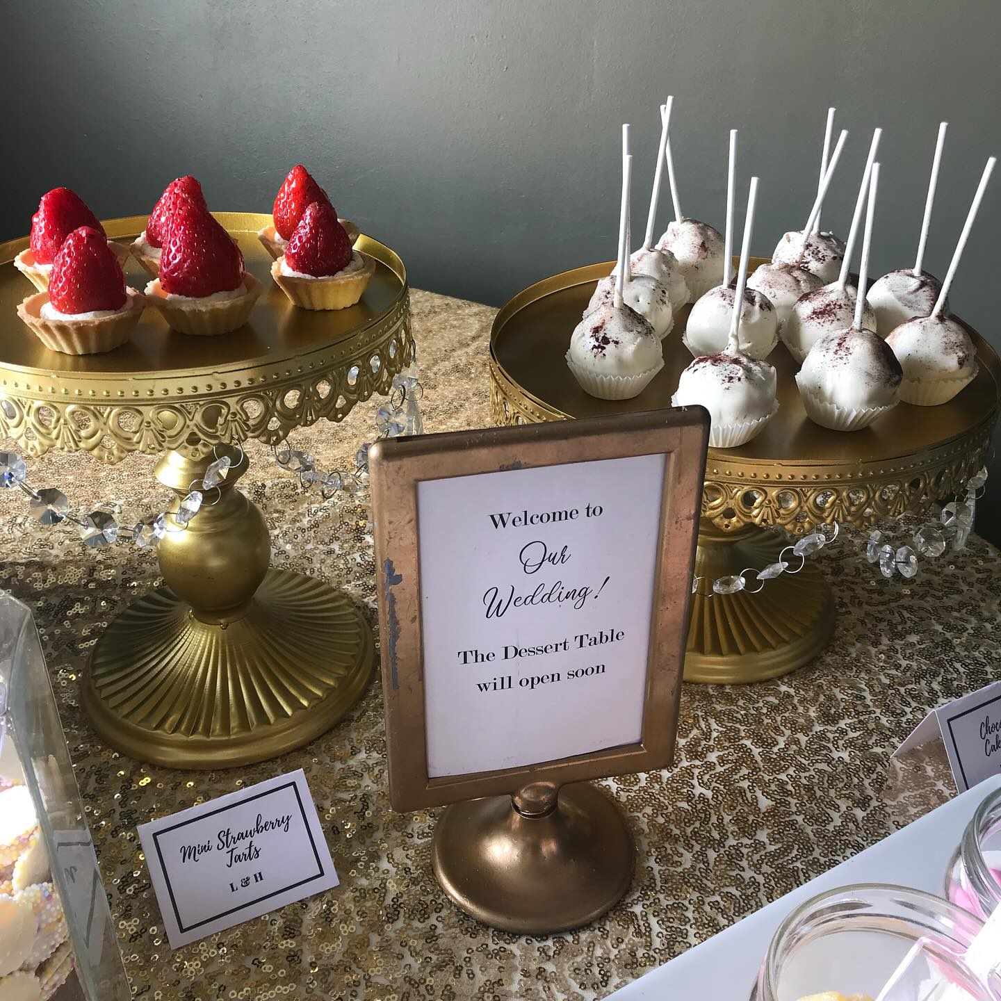 This is your sign to start considering a Dessert Table. No, but really - this is how we help keep your Dessert Table from getting nibbled away before the wedding couple is ready. We know, we know, it all looks and smells so delicious that sometimes guests feel like they can hardly wait (yes, we see you over there sneaking that brownie!) . One side of your Dessert Table sign tells all the guests that the Dessert Table is ‘closed’ but will open soon. When you’re ready, your venue staff will turn the sign around and hey presto! Your Dessert Table sign says it’s open and ready to serve (don’t everybody run at once!).
📍Glasgow Weddings • Edinburgh Weddings • Wedding Dessert Table • Artisan Cake Maker • Scottish Weddings • Modern Wedding Cakes • Scottish Wedding Venue • Wedding Macarons • Wedding Doughnuts