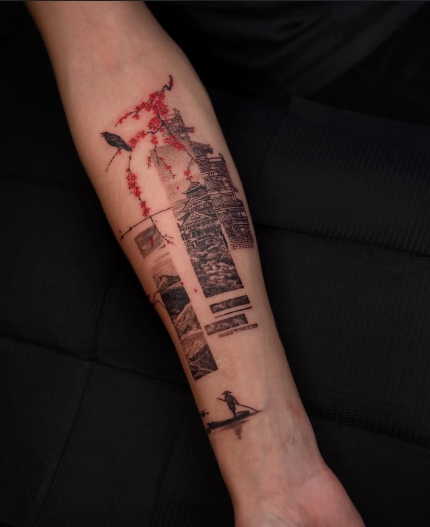 This is your sign to get that red and black tattoo! Match made in heaven, if you ask us ;)
This one is by our master @rivorannaveski.tattoo
#copenhagentattoo #københavntattoo #københaventatovører #redandblacktattoo