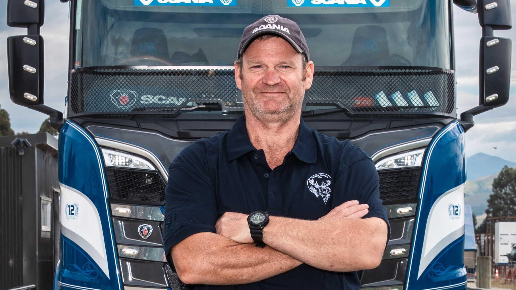 A few frames from a recent shoot with the Wilkins Farming transport crew. 🚛
Last week I spent time with drivers Brett, Hamish and Dave, joined by Director Mike Wilkins, capturing a series of images for the business. Their impressive Scania New Zealand trucks were photographed on the weigh bridge and out in the paddock — if you look closely you might spy some deer in the background. The trucks glistened even under stormy skies.
I always enjoy stepping behind the scenes of local operations and documenting the people and machinery that keep things moving. Strong teams, hardworking locals and a fleet to be proud of — thanks for having me along, Wilkins Farming!
📸 @natwickstudios
#trucking #wilkinsfarming #farmingnz #rurallife #trucks #scanianewzealand