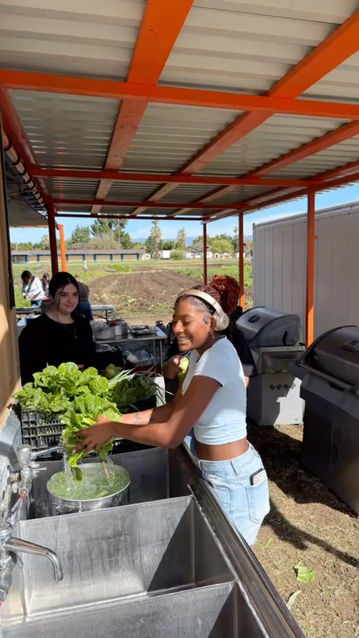 Had a great farm to table field trip with @citrusvalley_blackhawks
