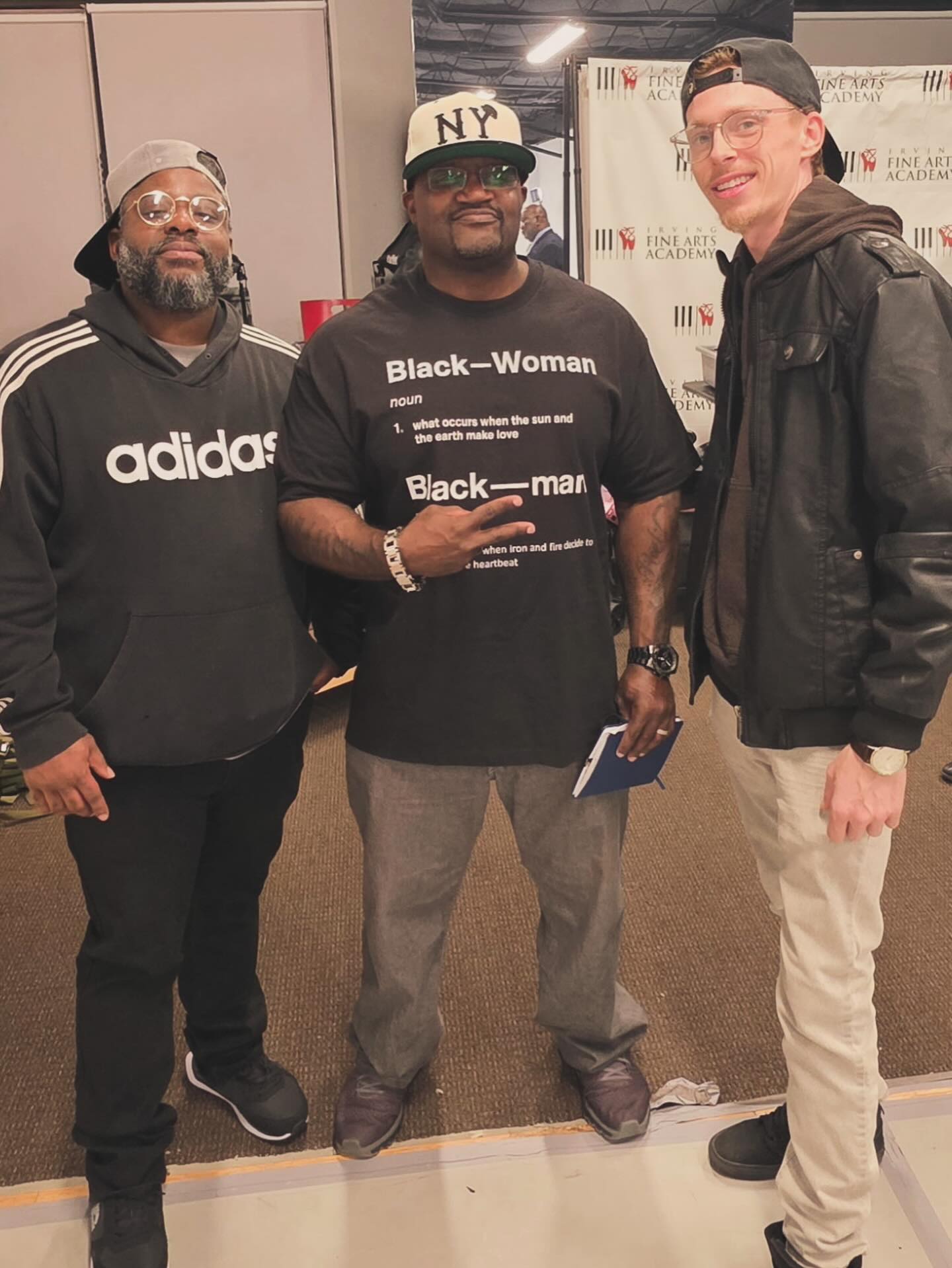 Just a few shots of some of the incredible artists who pulled up last night. We’re proud to have a space dedicated to the arts — this is the community stage, and we truly feel the love.
Our featured artist delivered an absolute masterclass. We can’t wait to share the recap.
Thank you to everyone for rocking with us and continuing to support the culture.
@metchermaa @fiiisheye @lyrik_hunter @goddess_ladynyx future_operasinger