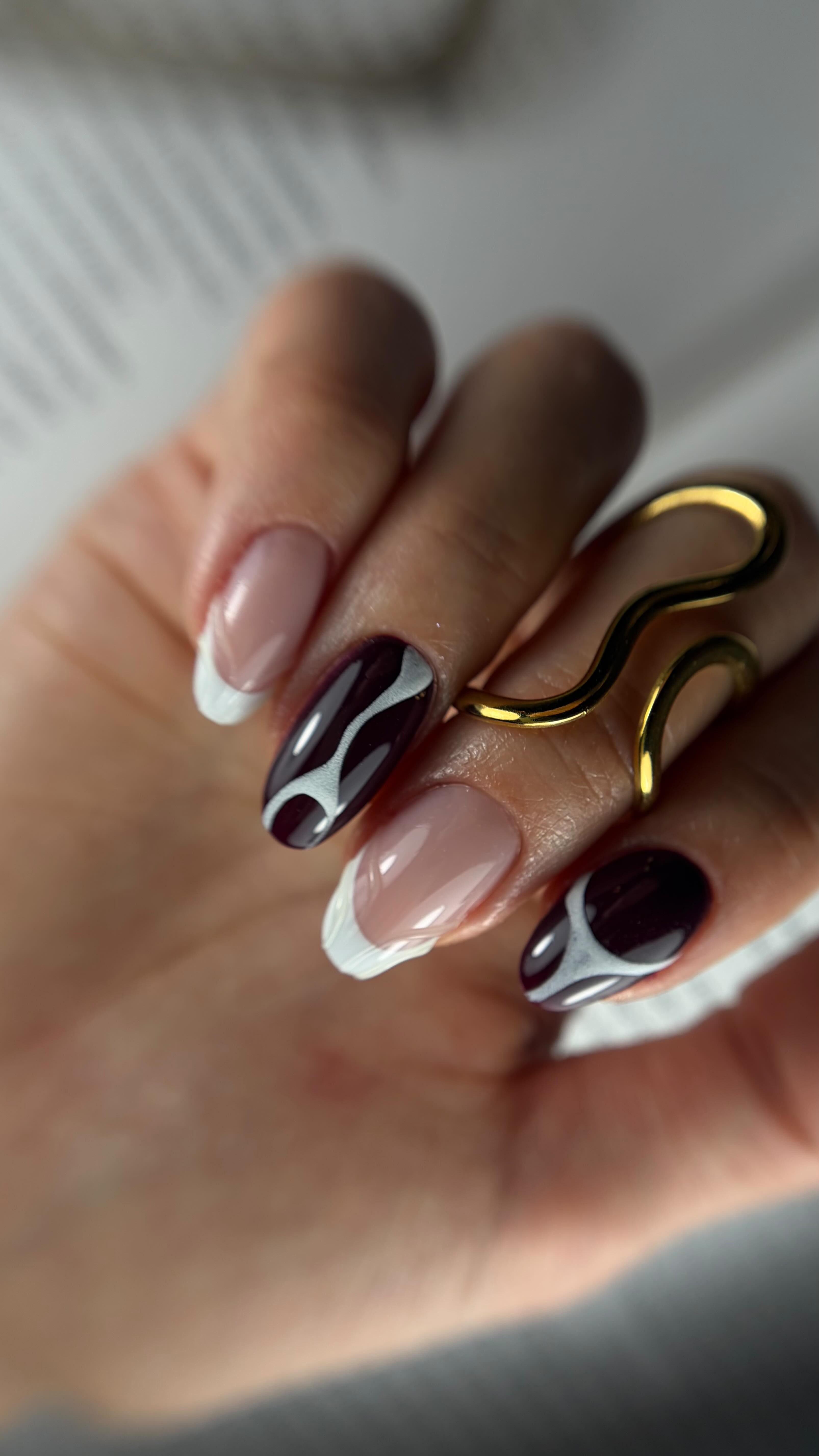 .
Clairement… on n’est pas prêtes pour cette pépite.✨
De chez @oanailsystem
Un polygel liquide nouvelle génération qui va vous faire gagner un temps fou ⏱️
Texture auto-égalisante , application ultra fluide, sans limage un rêve 💭
C’est typiquement le produit qui change votre routine sans que vous vous en rendiez compte.
Et oui… vous allez me remercier 😌✨
Maintenant je veux savoir 👀
💬 Vous l’avez déjà testé ?
Si oui, vous en avez pensé quoi ?
#ongles #prothesisteongulaire #oanailsystem