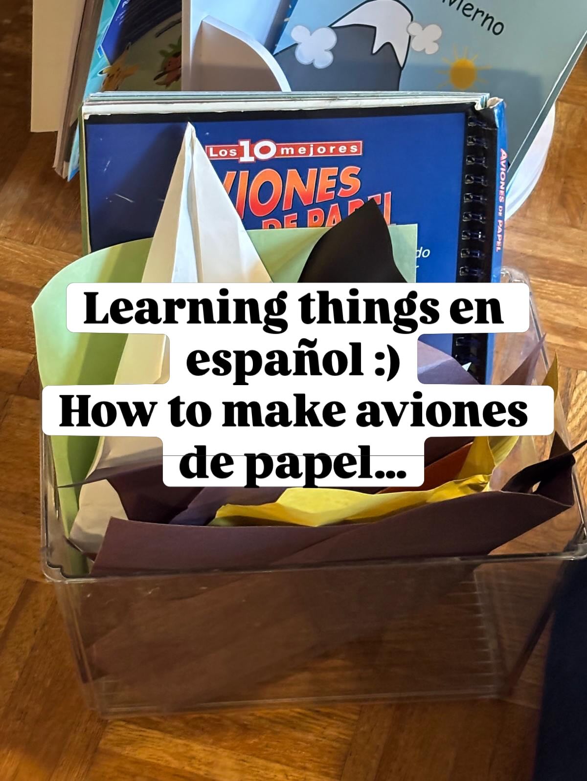 Avioncitos de papel! Kids love making paper airplanes, this how to book is so great because it helps them expand their abilities and makes it necessary to read and comprehend instructions in Spanish. They’re so pleased with themselves when they do it on their own and it flies! 💗 #avionesdepapel #paperairplane #aprenderespañol #niños