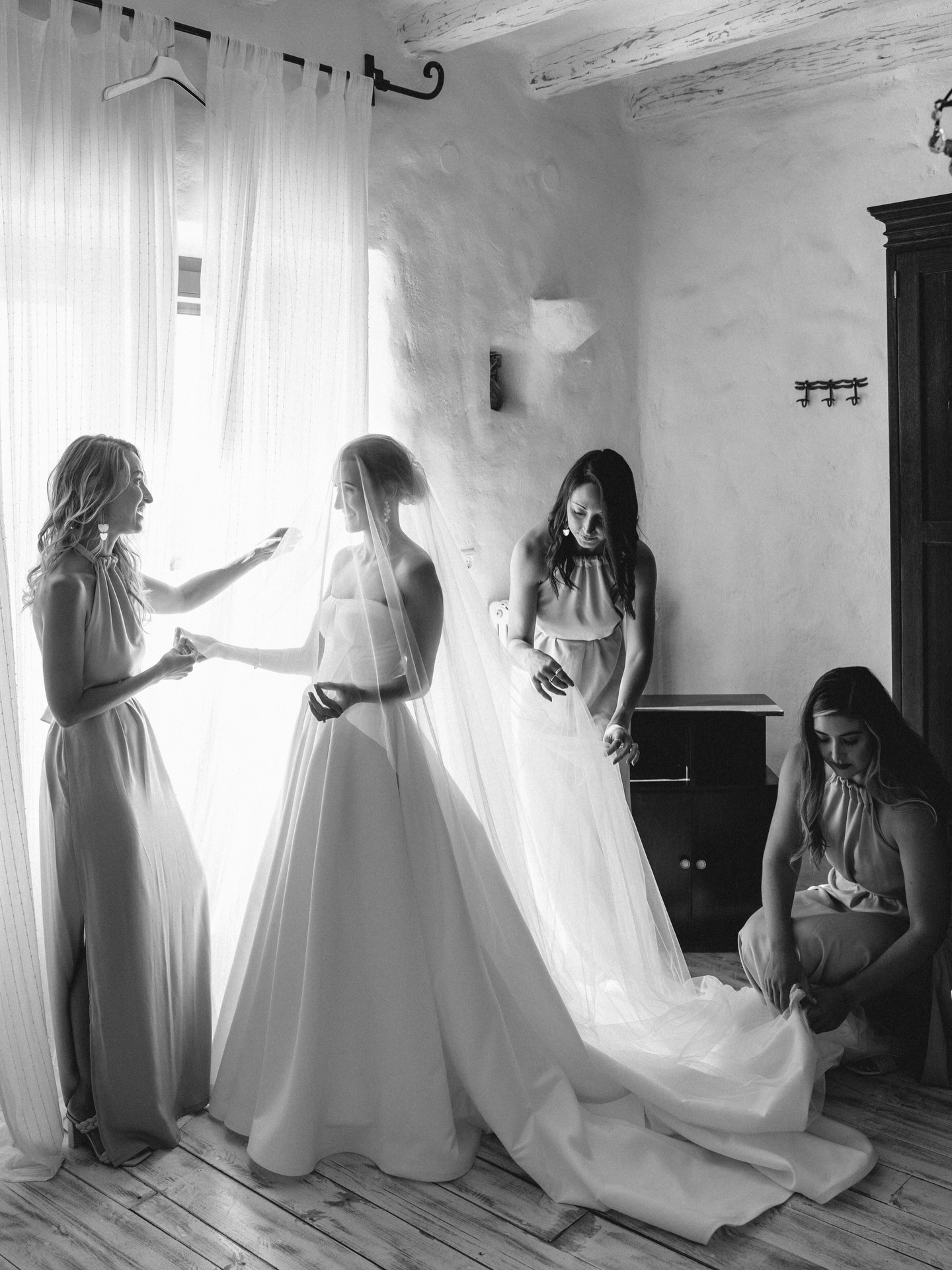 Wedding in Paros!
www.valantiswedphotos.com
#paroswedding
#parosweddingphotographer
#parosblueweddings
#blueweddingsparos
#parosweddings
@weddingparos_com
@blue_weddings_gr
@aliprantis_catering
@dj_tsivos
@floraperraki_makeup_hair_paros
