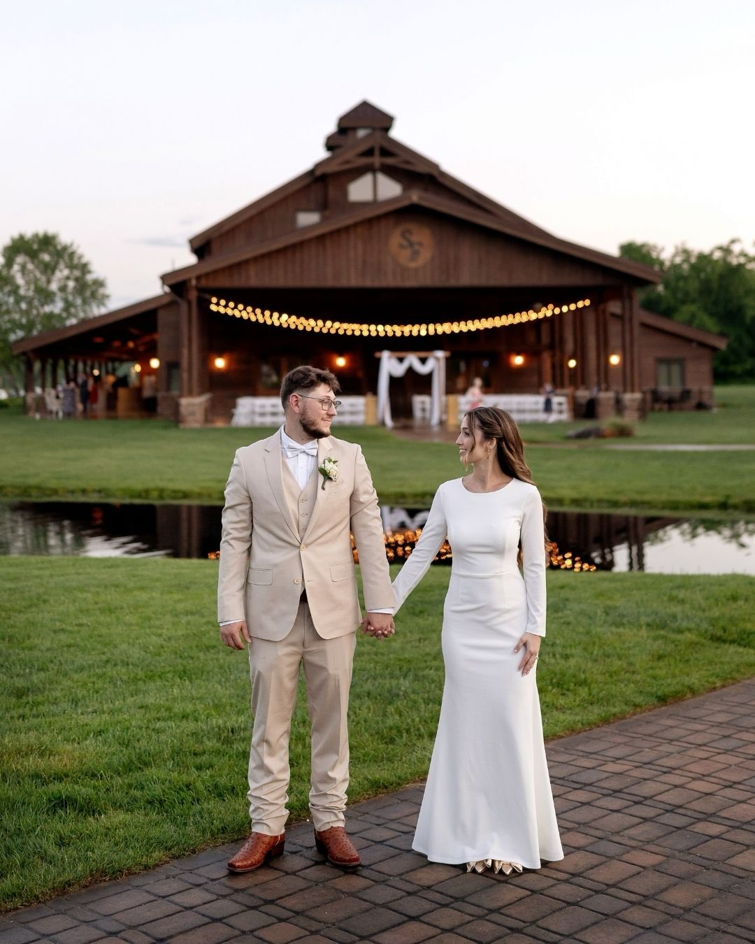 Reminiscing about last spring wedding season as I look forward to all the incredible events coming up! #bringonspring
#nashvillewedding #nashvilleweddingphotographer #weddingphotography #nashvillebride