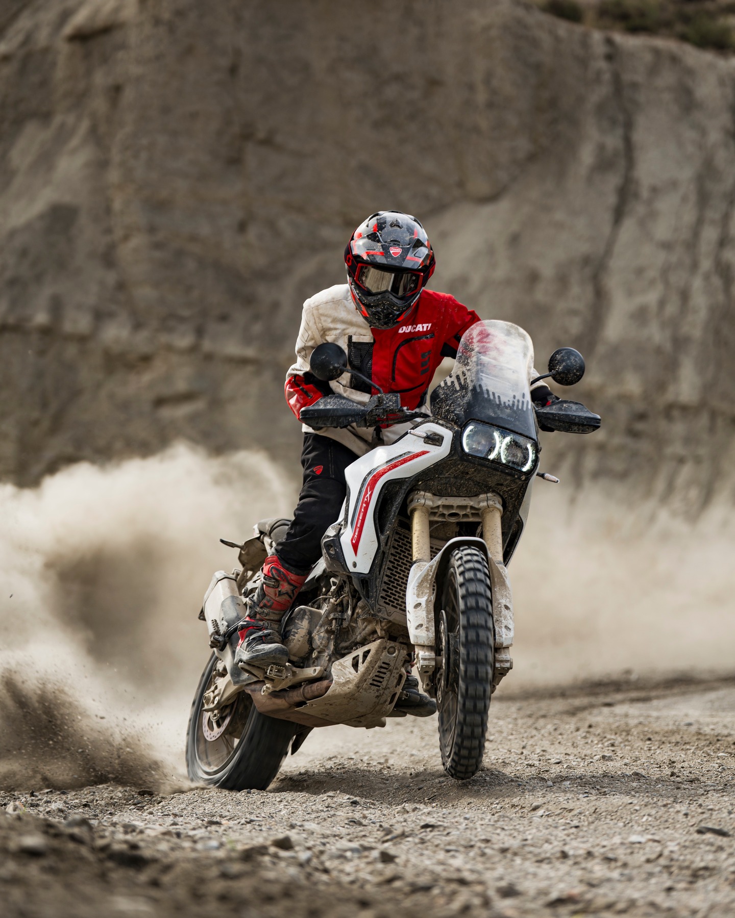 Presenting the brand-new Ducati DesertX
You told us what you loved about the previous iteration of DesertX, and what you what your dream version would be, and here it is.
Maximum comfort at maximum performance.
We’re proud to give you the perfect companion to conquer any terrain, any time, in Italian style.
Adventure travel just got way more exciting, and a lot easier.
- Latest generation V2 engine with monocoque chassis
- Improved long stroke suspension with Rear Linkage
- 21"/18" spoked tubeless wheels
- Long range polymer fuel tank
- Lighter-weight and rugged off-road construction
- Essential and effective design
- Integrated Crash Pads
- Dedicated off-road accessories
The new Ducati DesertX. Born unbound.
#Ducati #DesertX #OffRoad