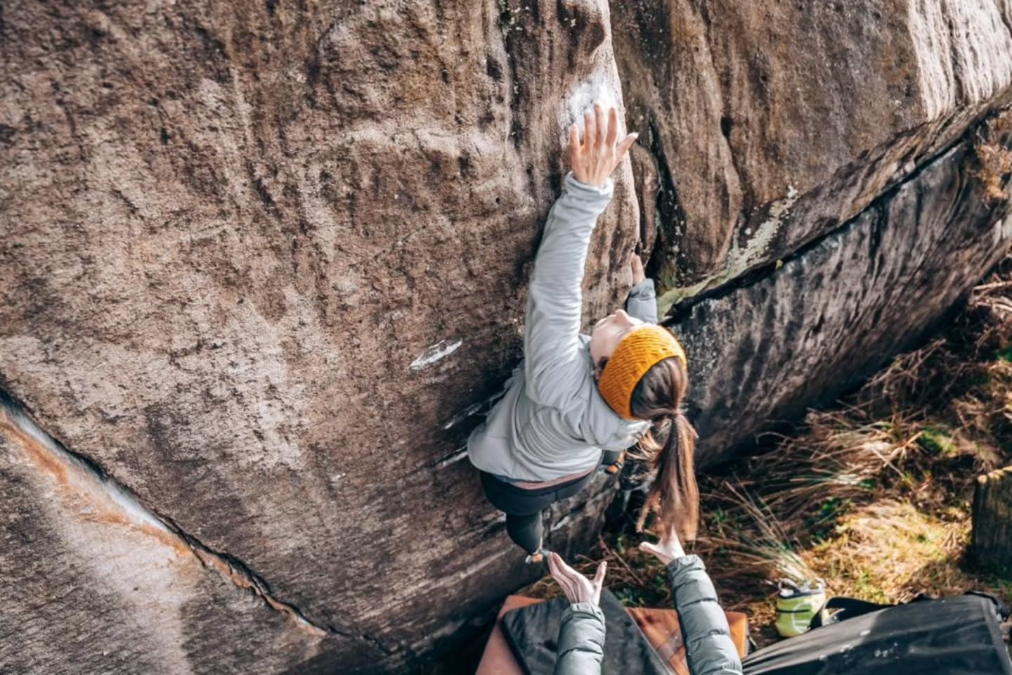 A rare sunny day out at Crookrise after what felt like an eternity of grey skies!
Gritstone is just 👌😍 on those high pressure winter days, especially with all the good beta from local legend @sootyd !
Featuring:
🪨 Palm Gem 6c+
🪨 Ron's Crack I 7a
🪨 Ron's Crack II 6c
🪨 Crease Direct 6a+
@tanya_meredith
📸 @g.foz.foster