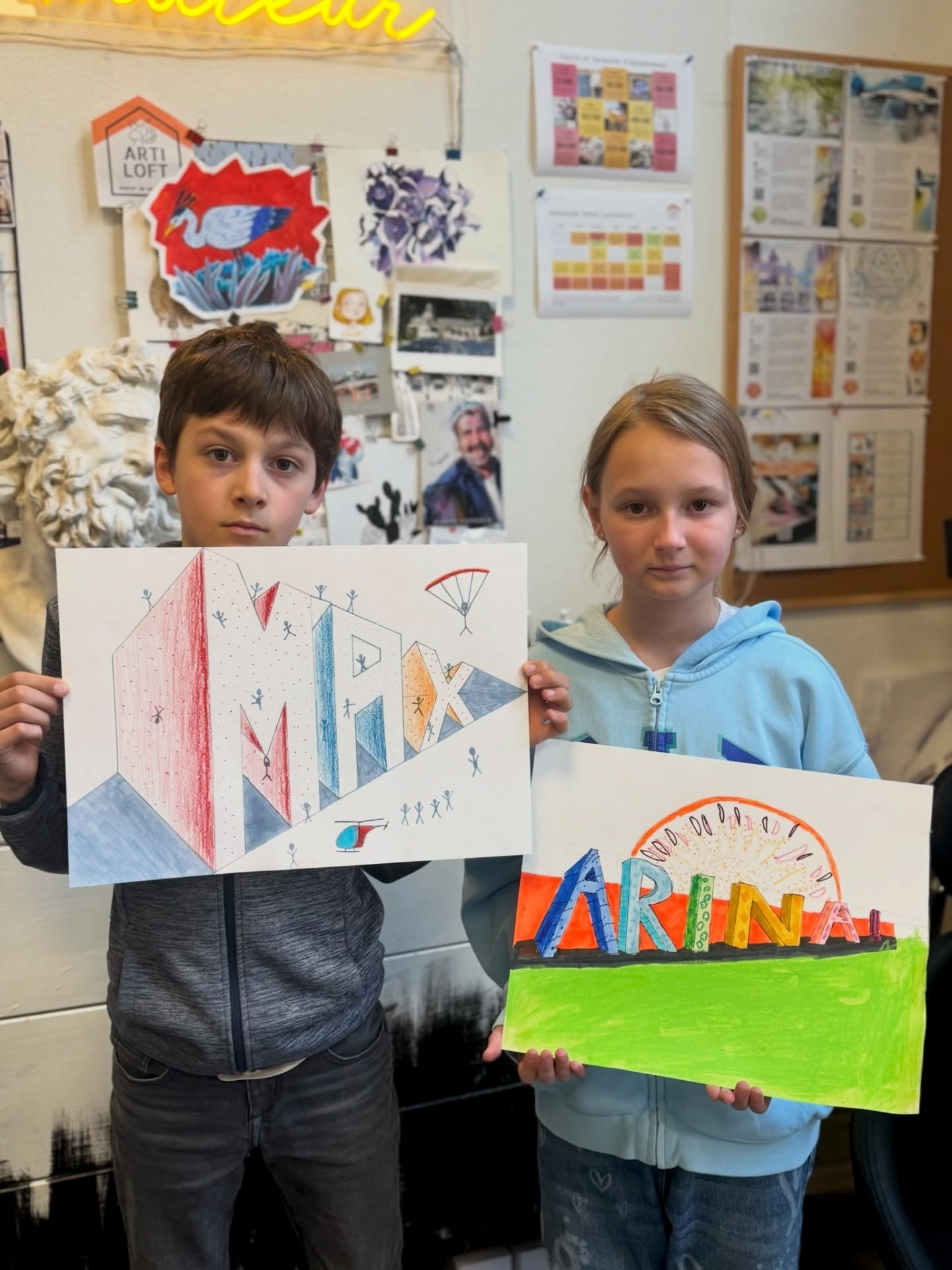 Voici quelques souvenirs marquants de notre stage de vacances « Devenir Artiste » de février à Lausanne ✨
Envie de vivre la prochaine aventure créative ? Rejoignez-nous au printemps à Lausanne, Montreux et Zurich !
Les inscriptions sont déjà ouvertes sur notre site web 🎨