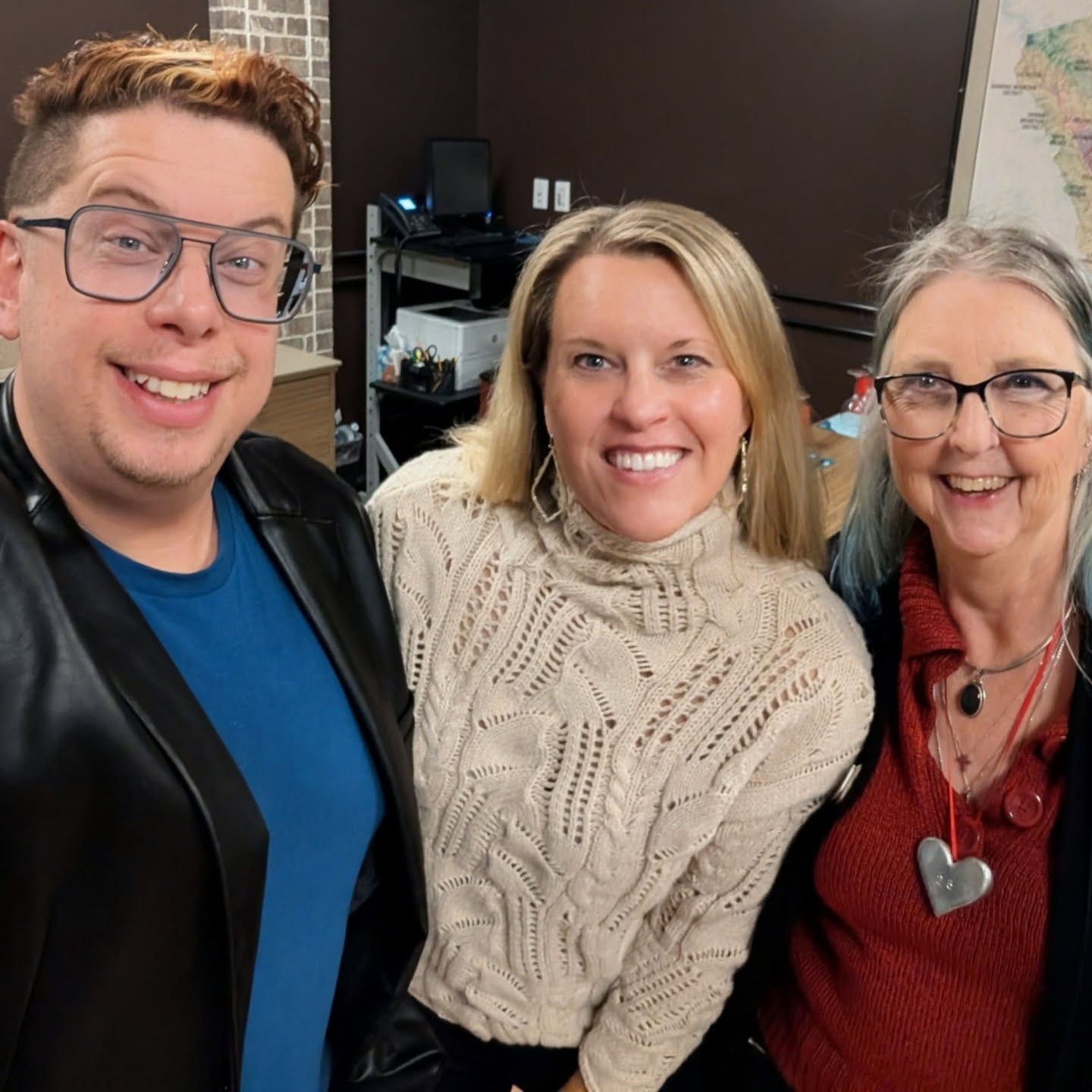 A nice way to end the day with a wine tasting by my Missing Link colleagues, the fabulous Melanie Galvin and Linda Lovie. Including some very interesting financial and wellness presentations. #winetasting #financialadvisor #mortgagebroker #zakunscripted
