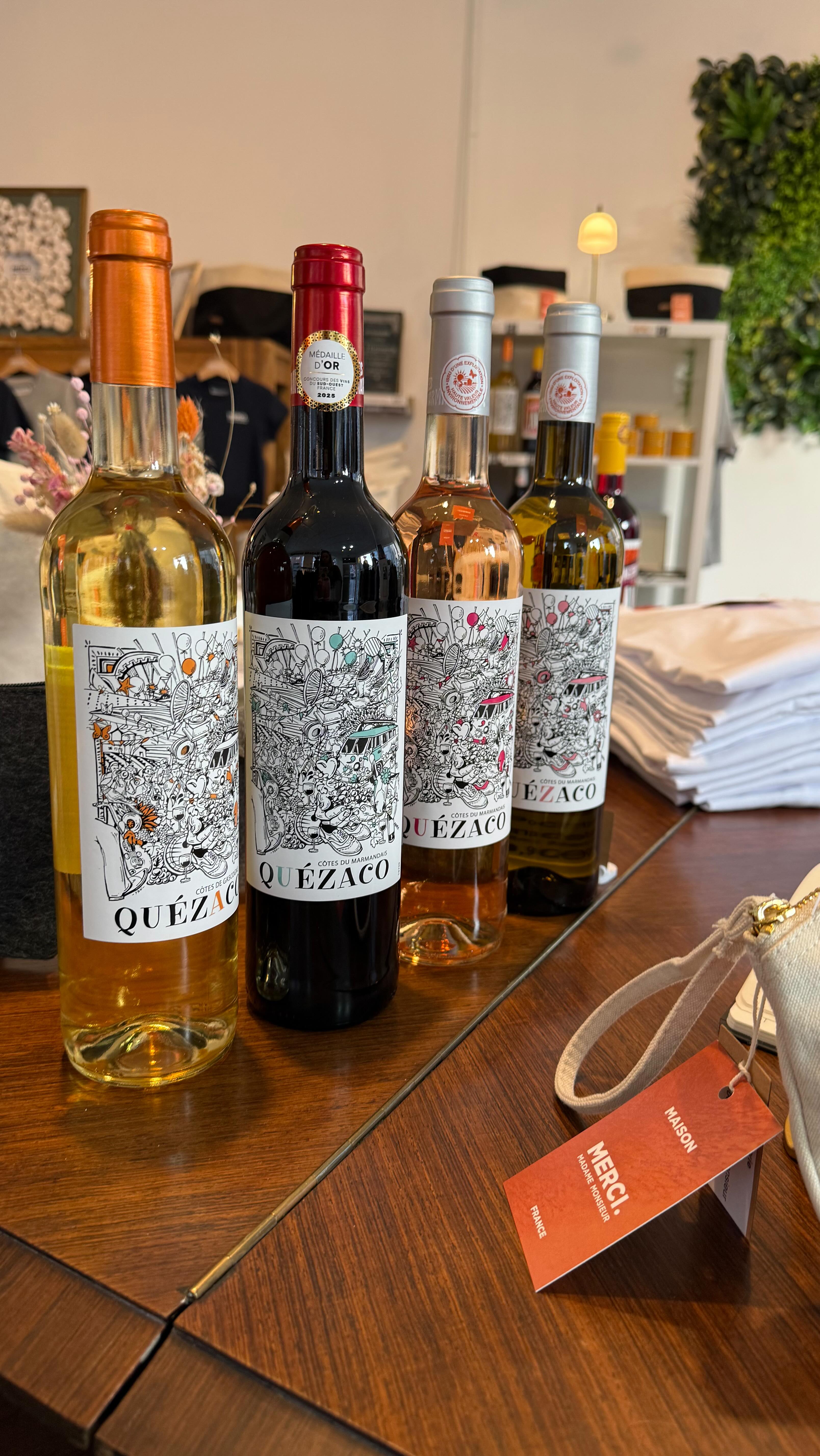 Du Sud-Ouest jusqu’à Rouen… 🍇
La Maison Merci Madame Monsieur s’enrichit de nouvelles saveurs avec l’arrivée de 5 références des Marmandais, et notamment la cuvée Quézaco.
Des vins qui ont l’accent du Sud-Ouest. ☀️
Des vins de caractère, généreux et ensoleillés, à l’image de leur terroir :
• Rouge intense et gourmand 🍷
• Blanc sec, frais et équilibré
• Blanc moelleux, délicatement fruité
• Rosé léger et convivial
• Et la touche festive : la Sangria La Java
Des bouteilles qui sentent bon le partage, les apéros qui s’éternisent et les belles soirées entre amis.
À découvrir dès maintenant à la boutique
📍66 rue de Fontenelle, Rouen
Du lundi au samedi 10h - 20h
#mercimadamemonsieur #marmandais #vins #mmm