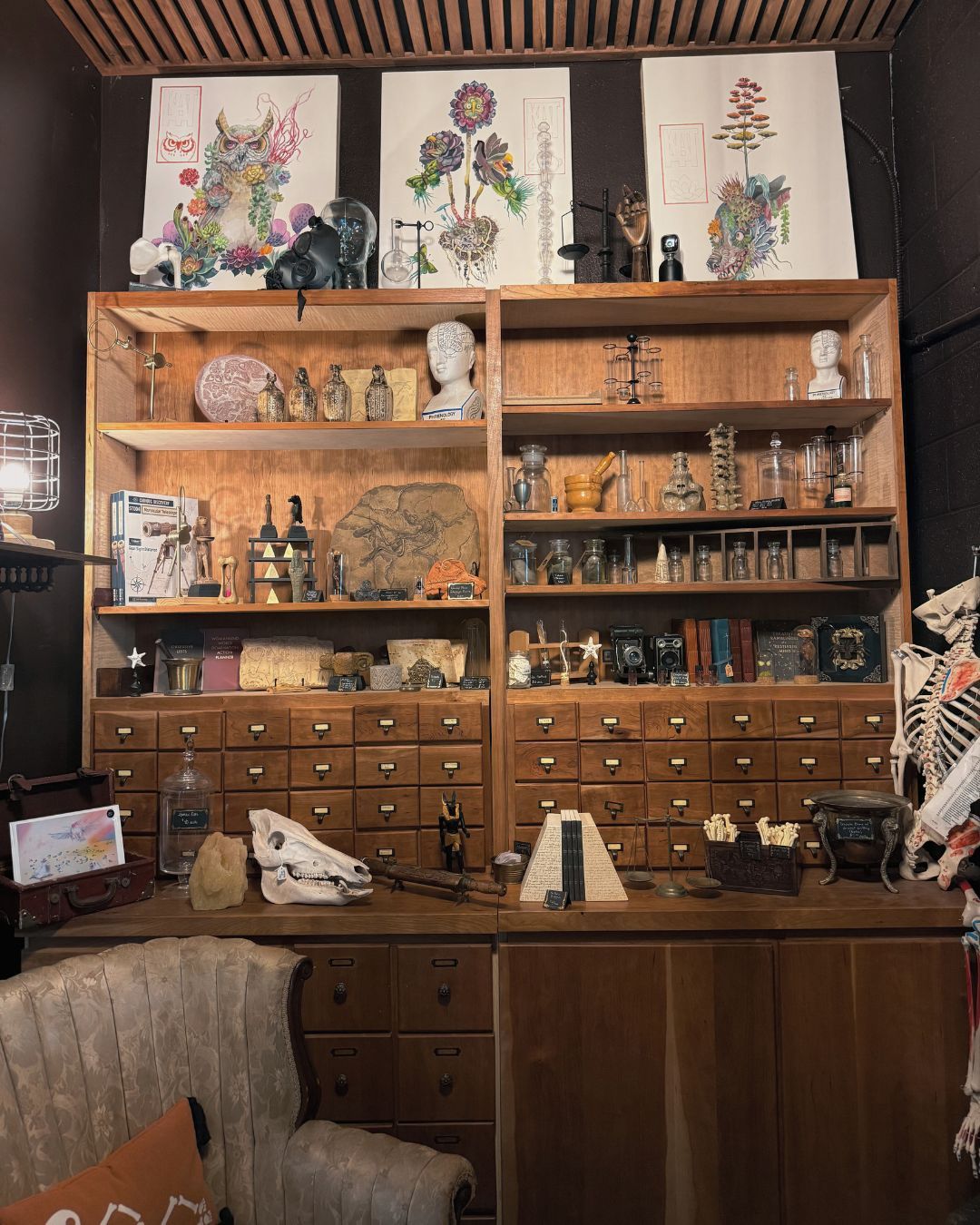 Trinkets galore!
#trinkets #explore #history #science #curiosity