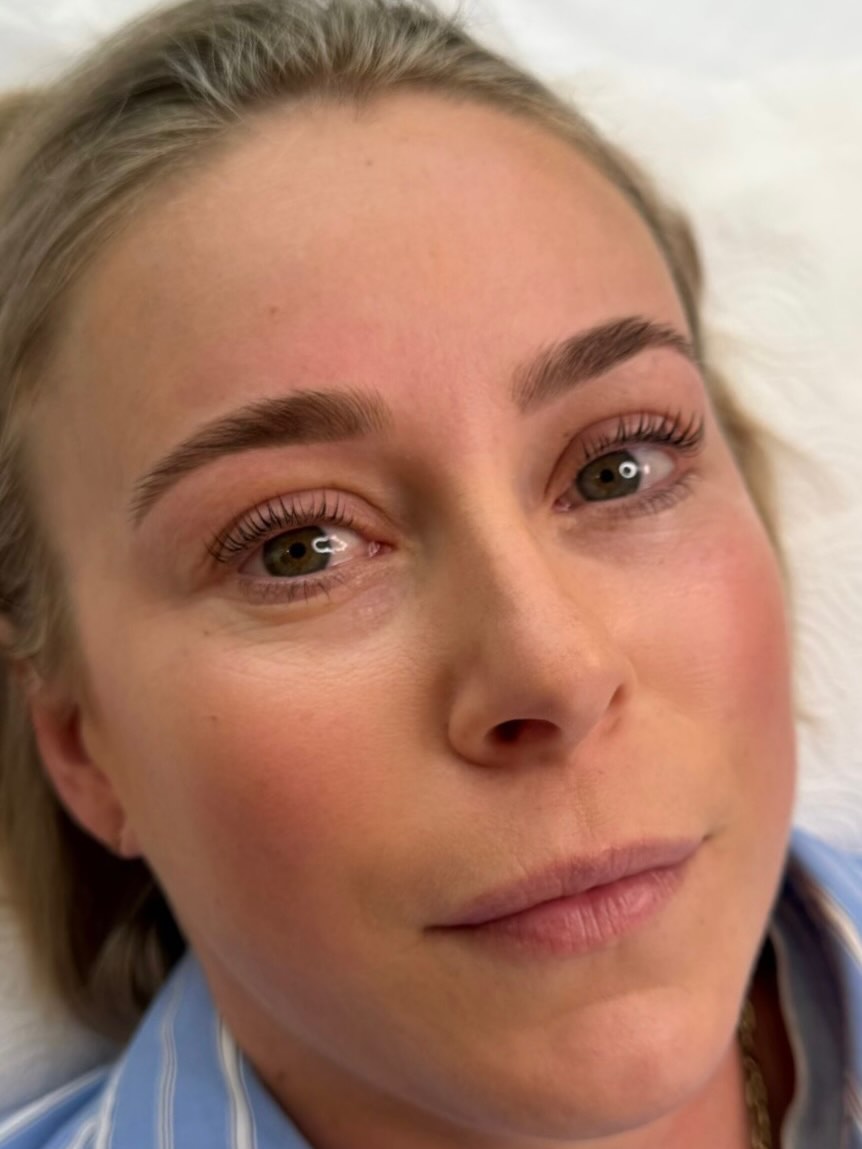 The dream duo 🤍
Brow tint & shape + Yumi lash lift by Bianca.
Perfectly structured brows and lifted lashes that open the eyes and enhance your natural beauty effortlessly.