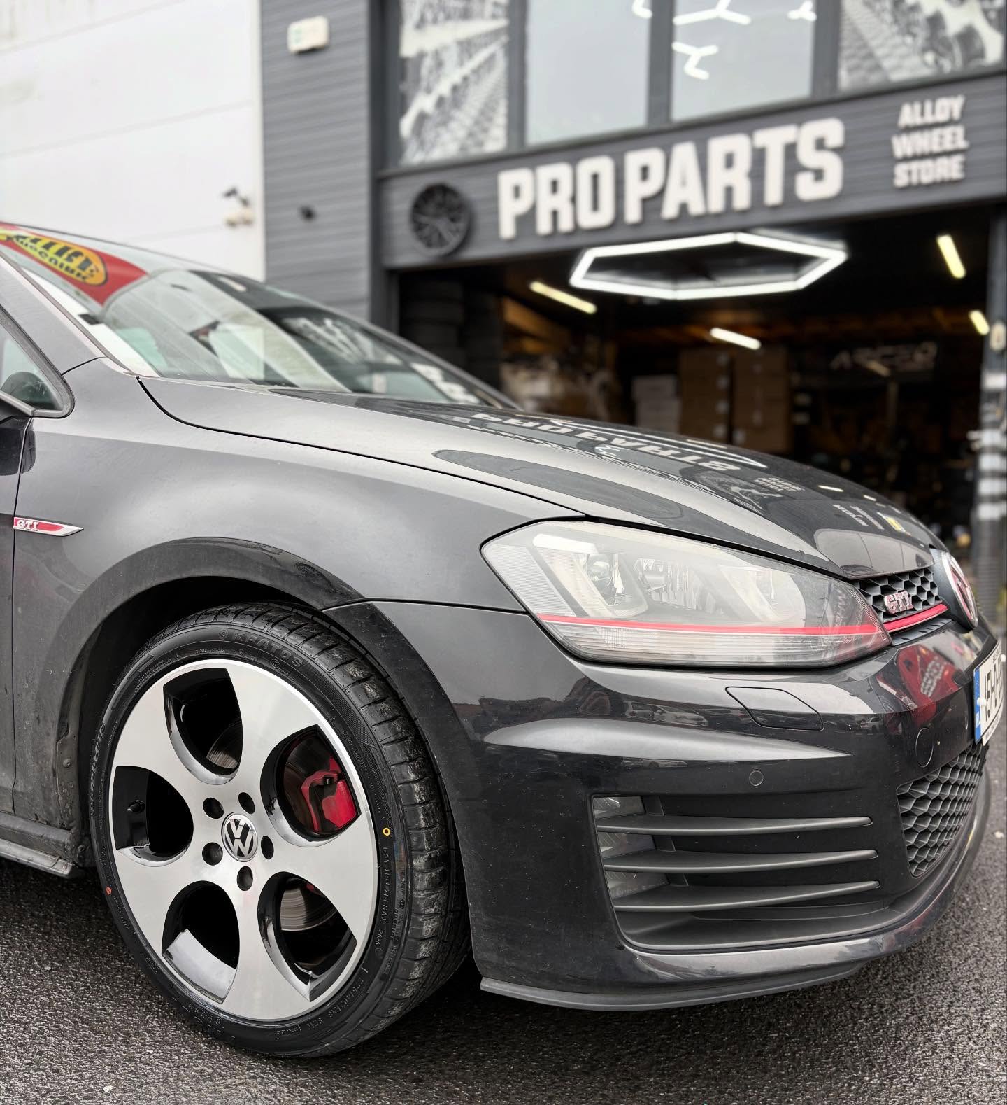 Vw Golf in for 18” Monza style alloys and tyre package🔥